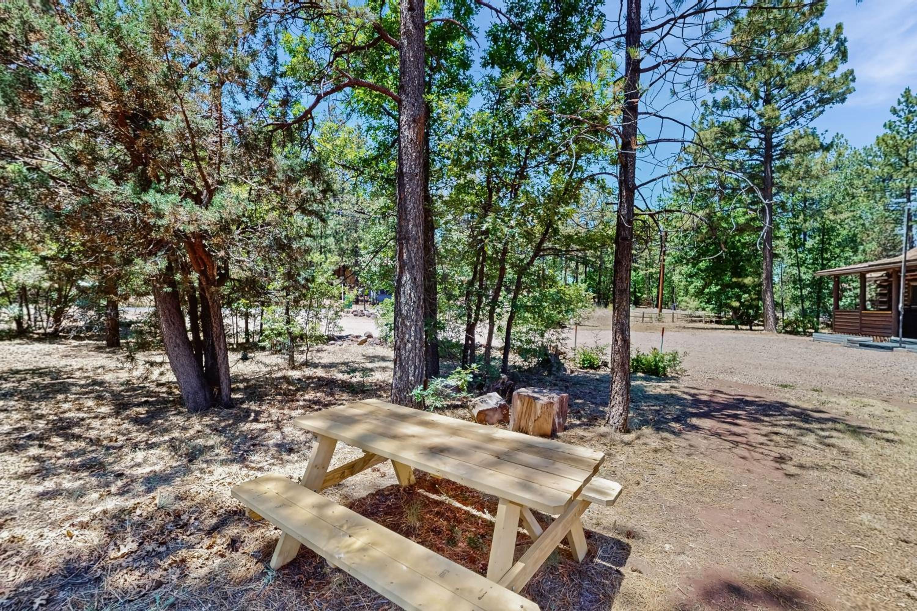 3BR Cabin with Loft, Wood Stove, AC and Fire Pit