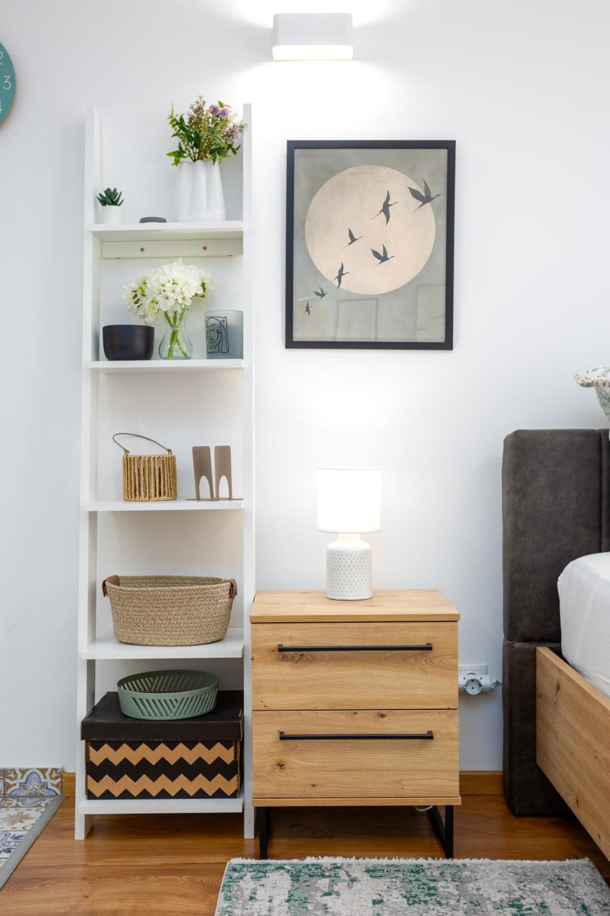 Vivid Studio with Balcony with FREE Private Parking