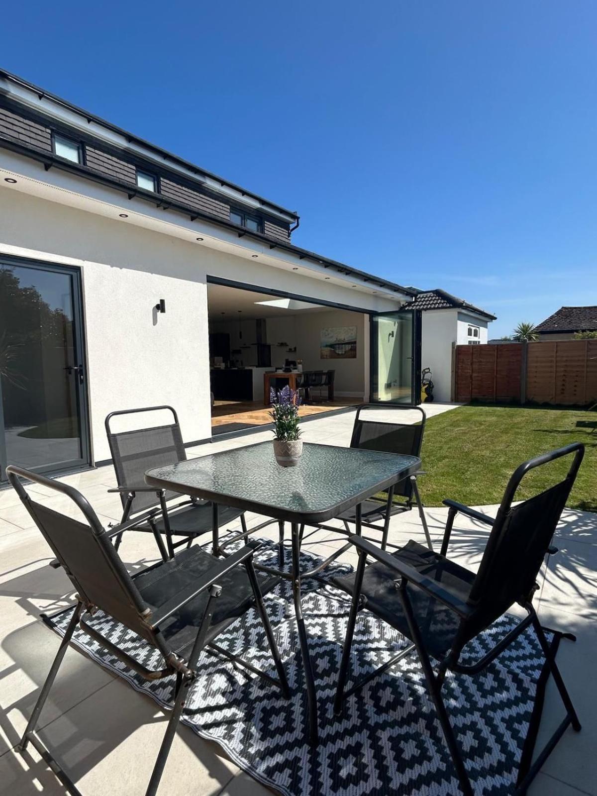 The Crescent Villa Lancing