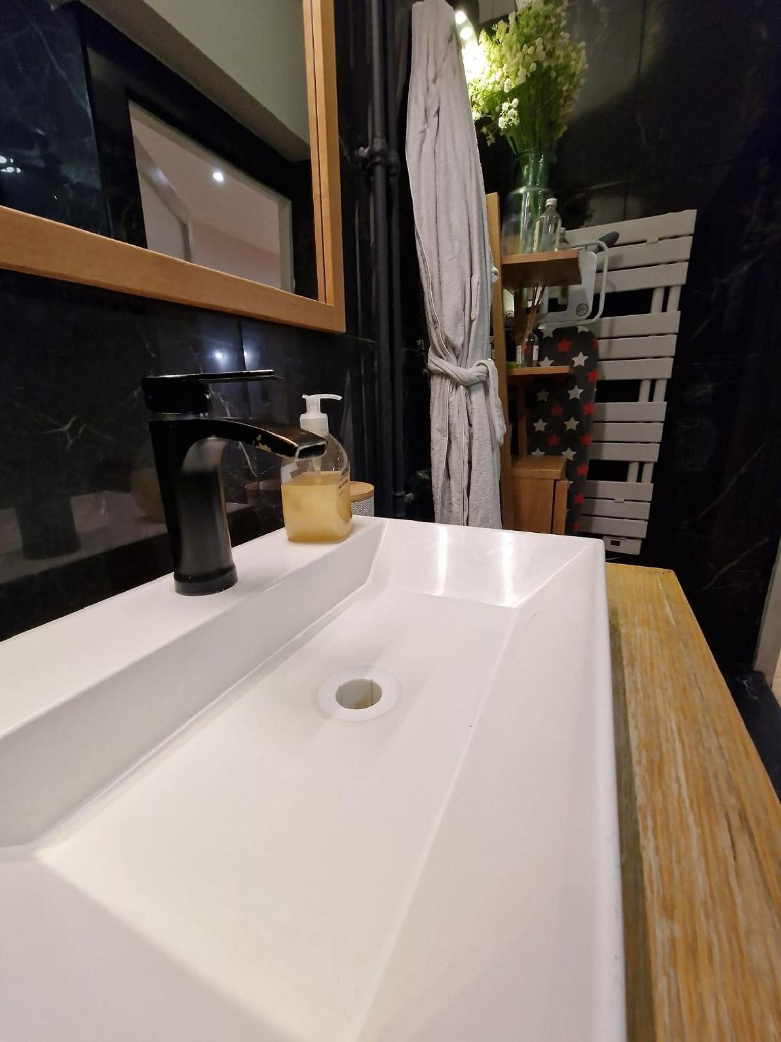 Appartement Paris 12 proche du centre avec parking