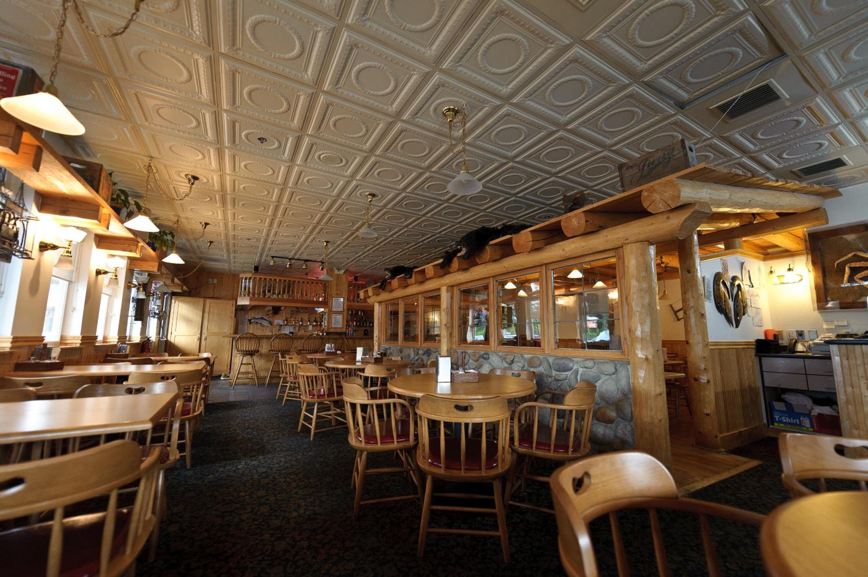 Juneau Vacations - Frontier Suites Hotel in Juneau - Property Image 5