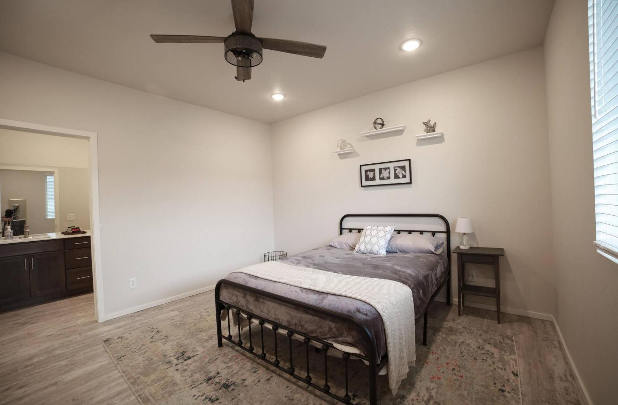 Lovely 2BR Home - Your Fort Collins Retreat!