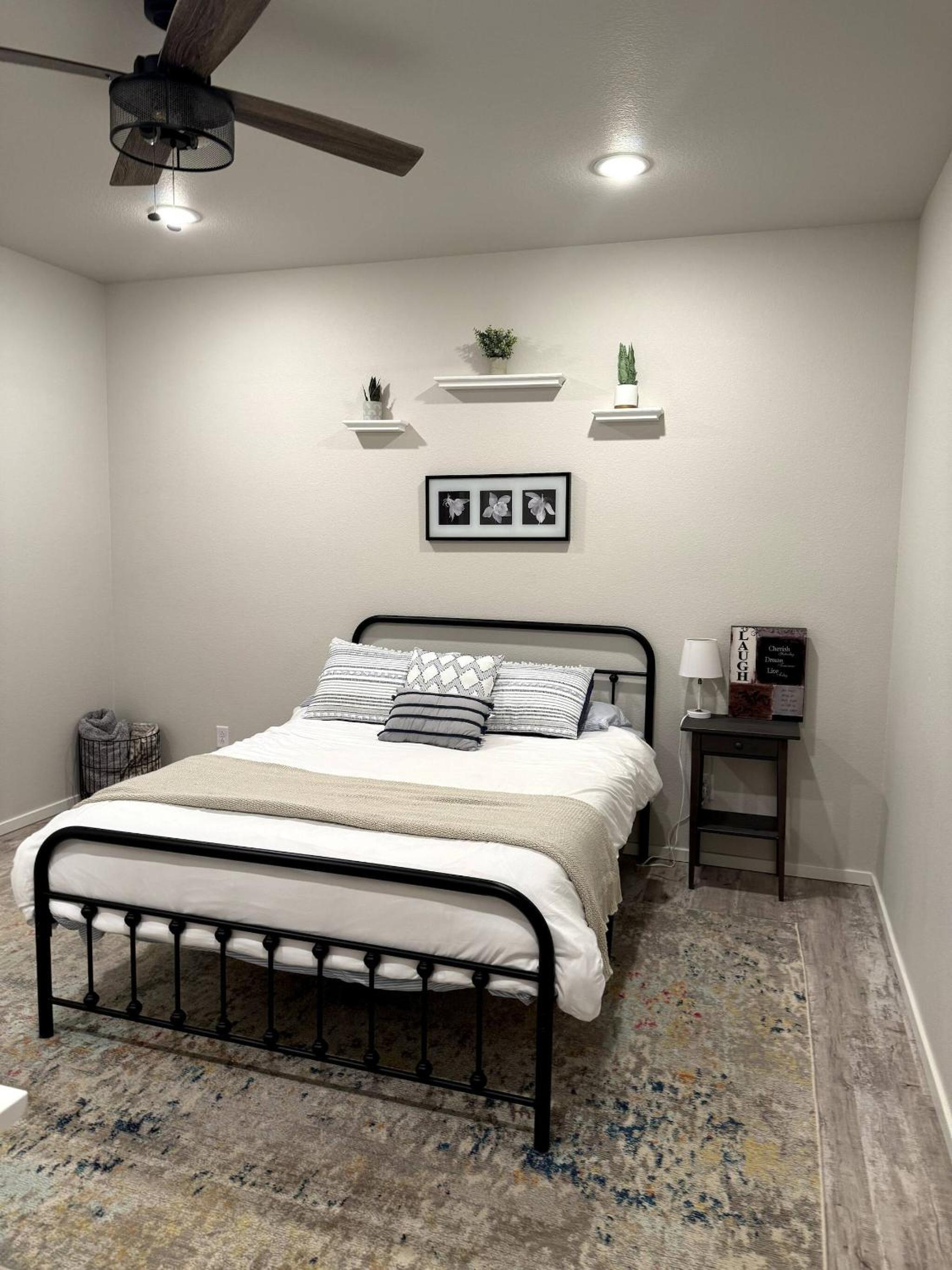 Lovely 2BR Home - Your Fort Collins Retreat!