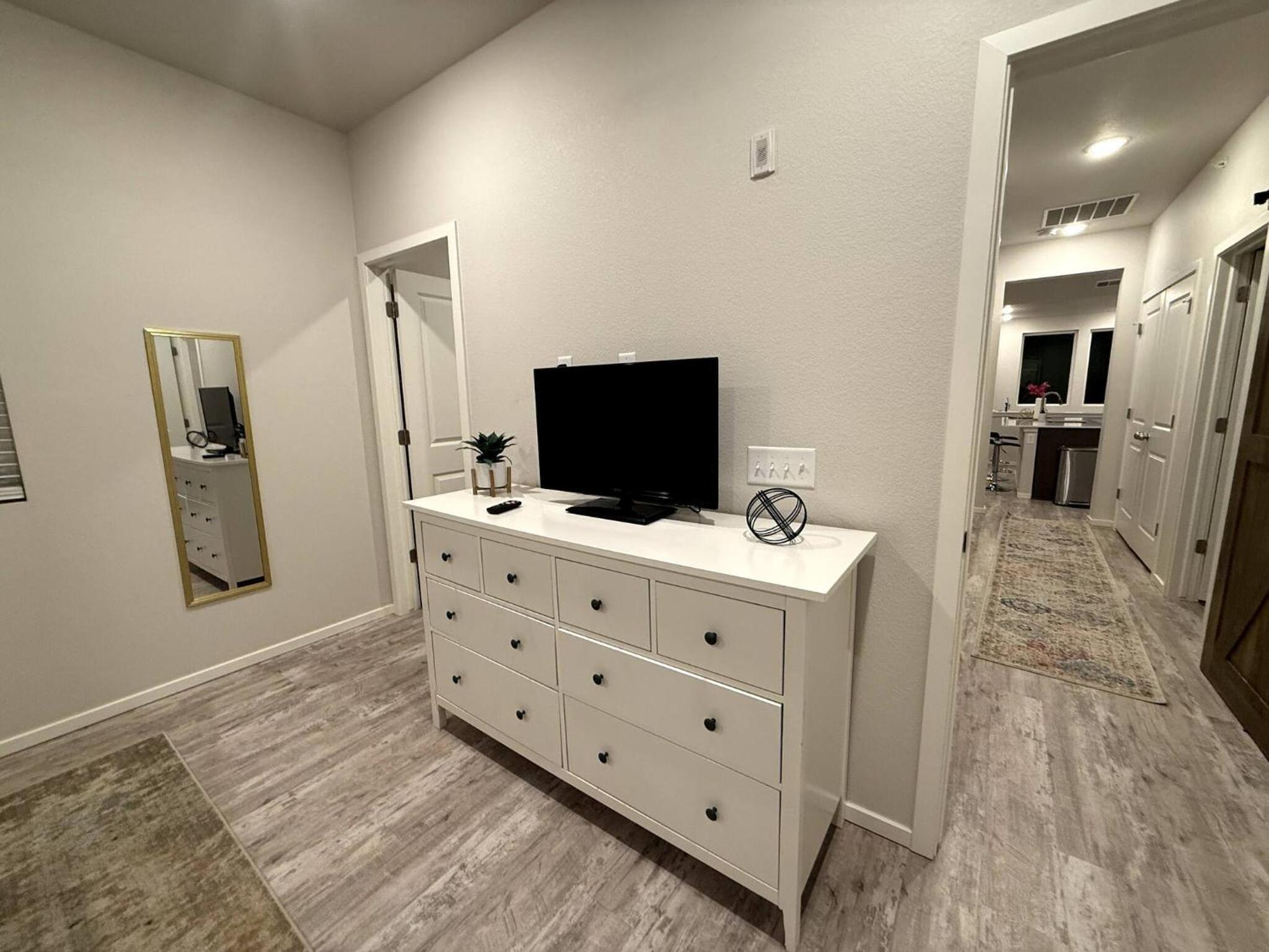 Lovely 2BR Home - Your Fort Collins Retreat!