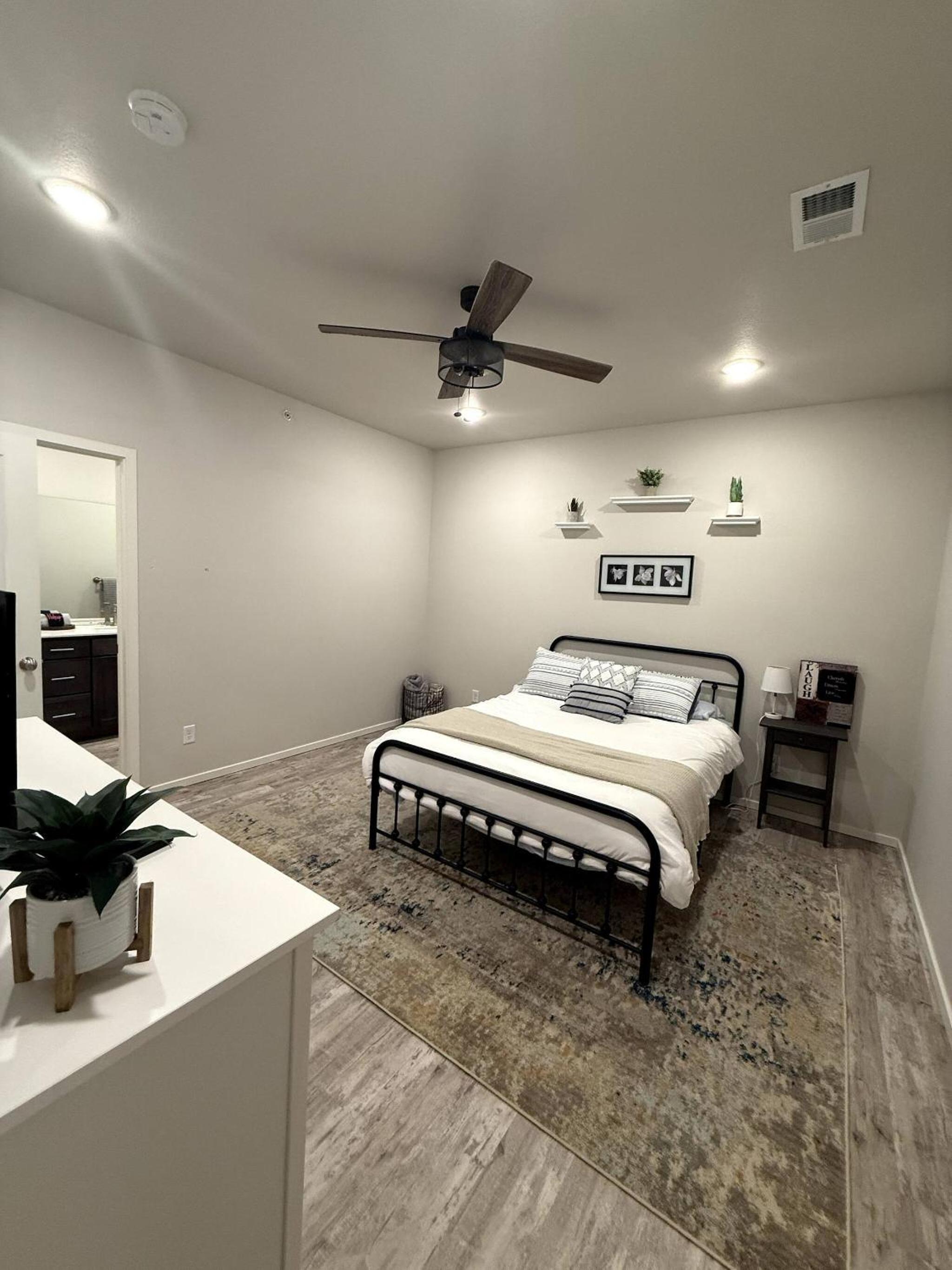 Lovely 2BR Home - Your Fort Collins Retreat!