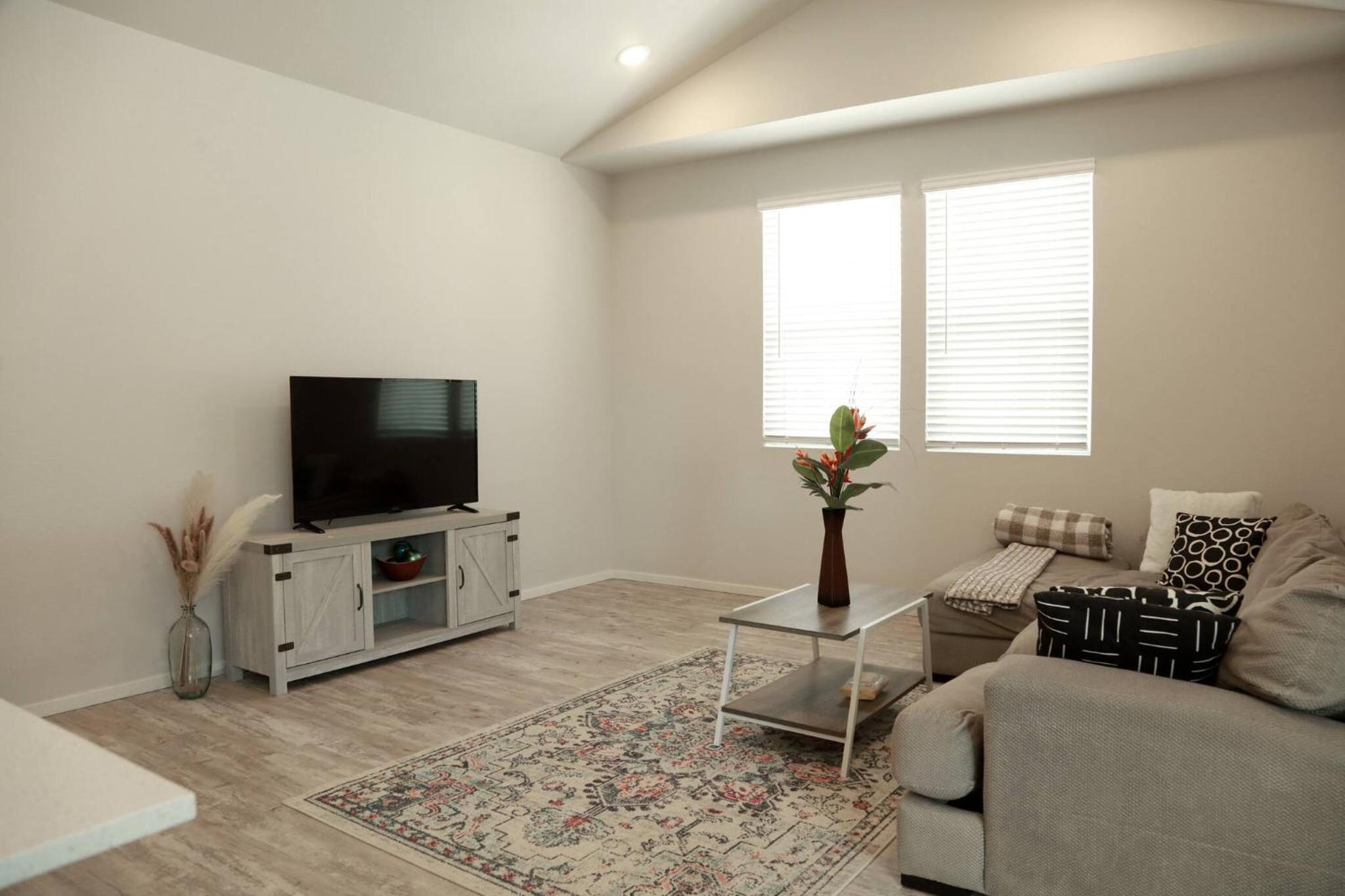 Lovely 2BR Home - Your Fort Collins Retreat!