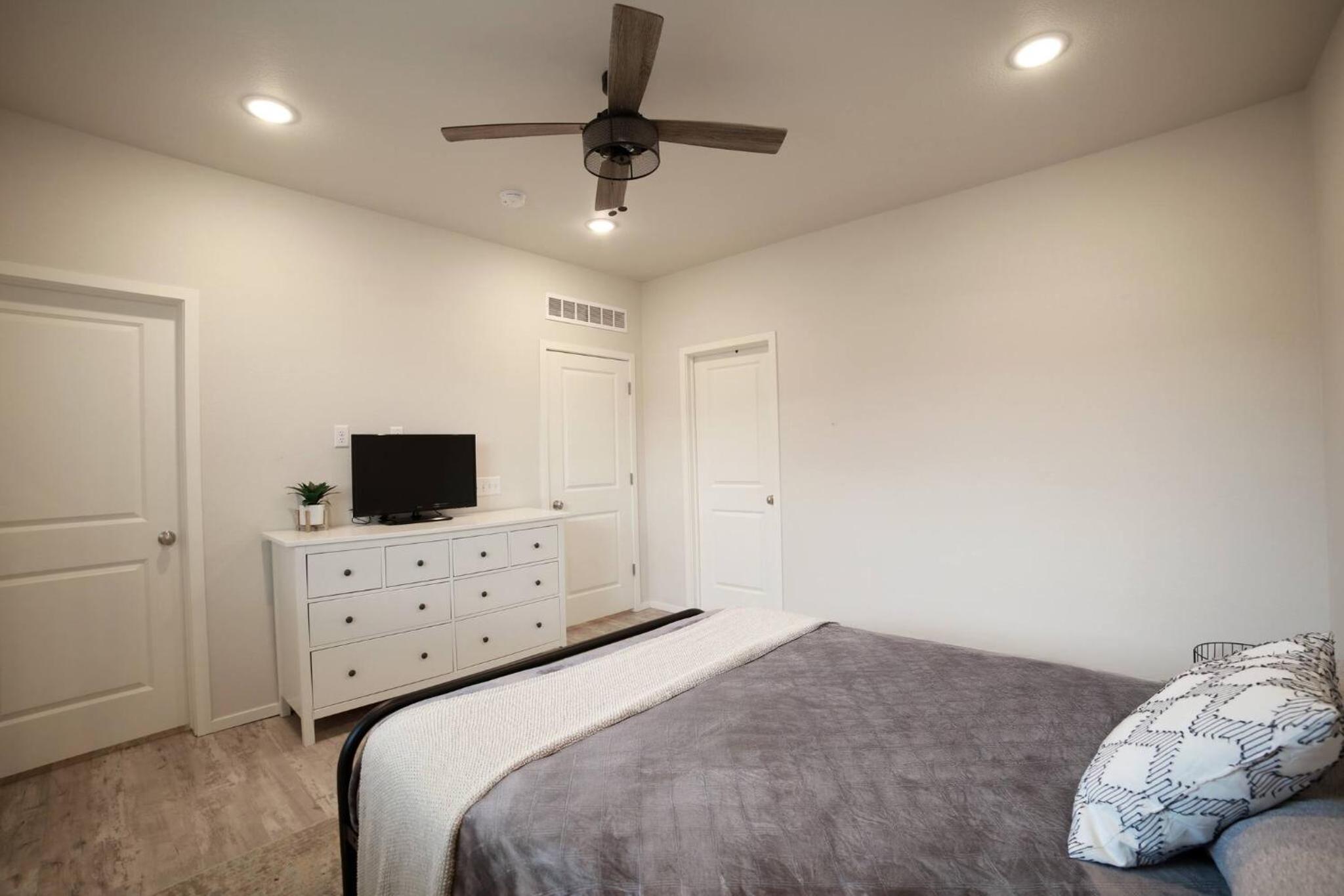 Lovely 2BR Home - Your Fort Collins Retreat!