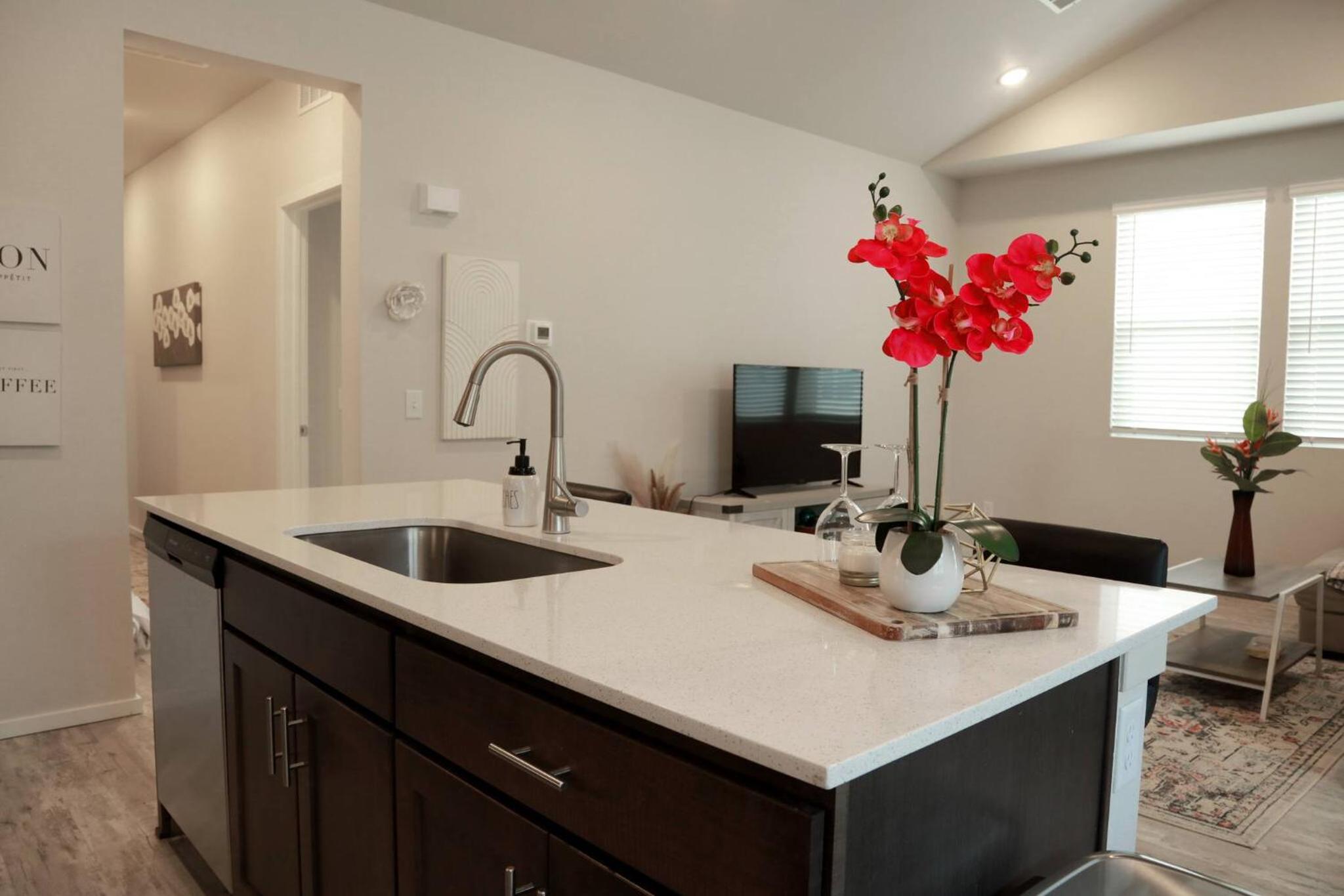 Lovely 2BR Home - Your Fort Collins Retreat!