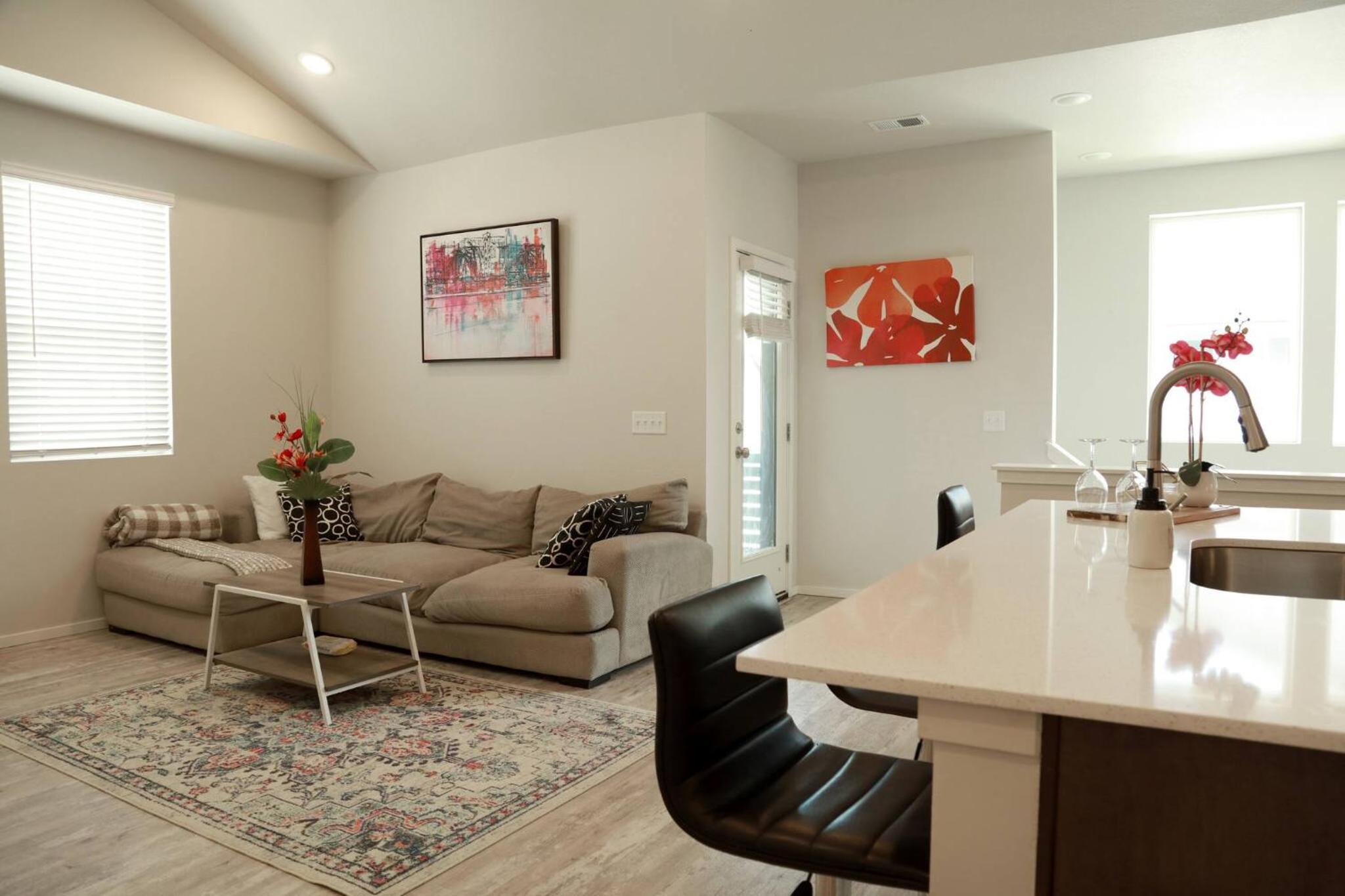 Lovely 2BR Home - Your Fort Collins Retreat!