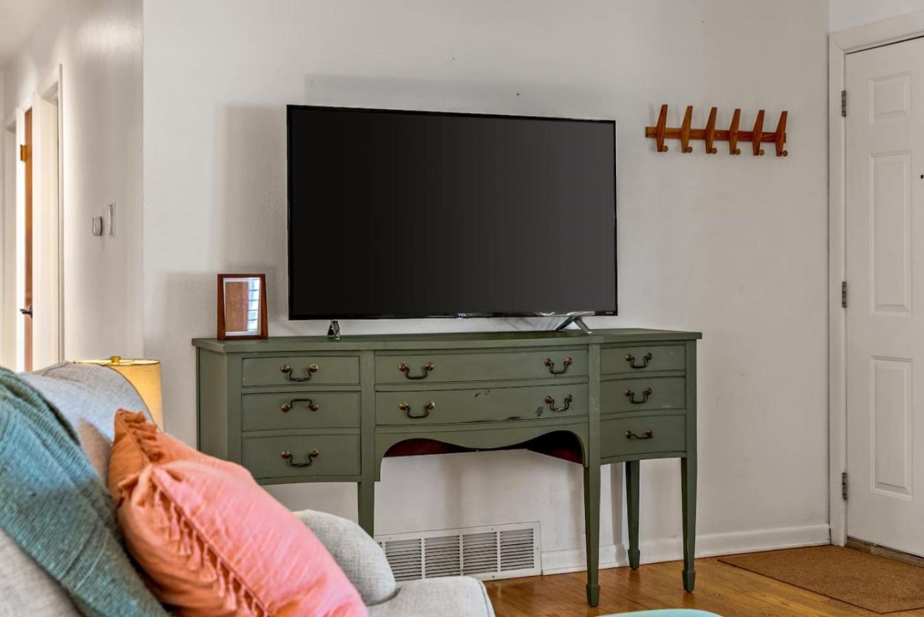 The Gather House Stylish Stay w Room to Play