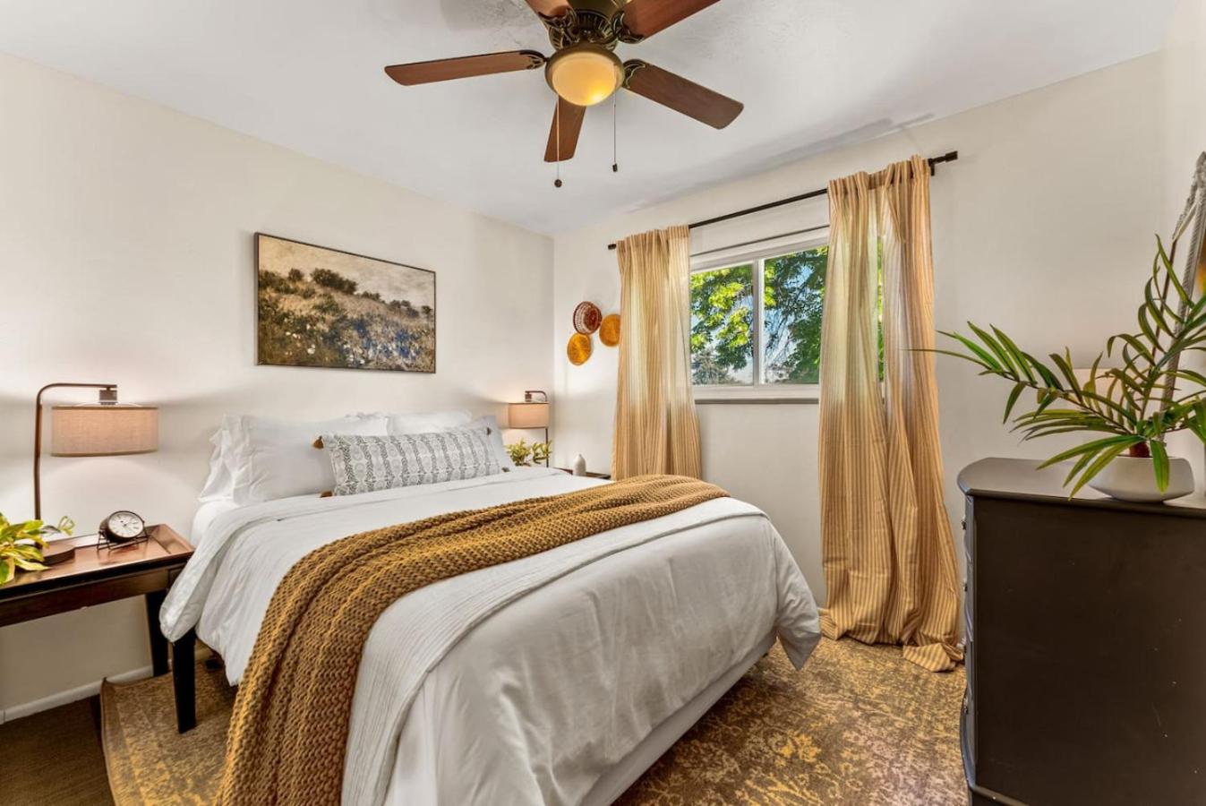 The Gather House Stylish Stay w Room to Play