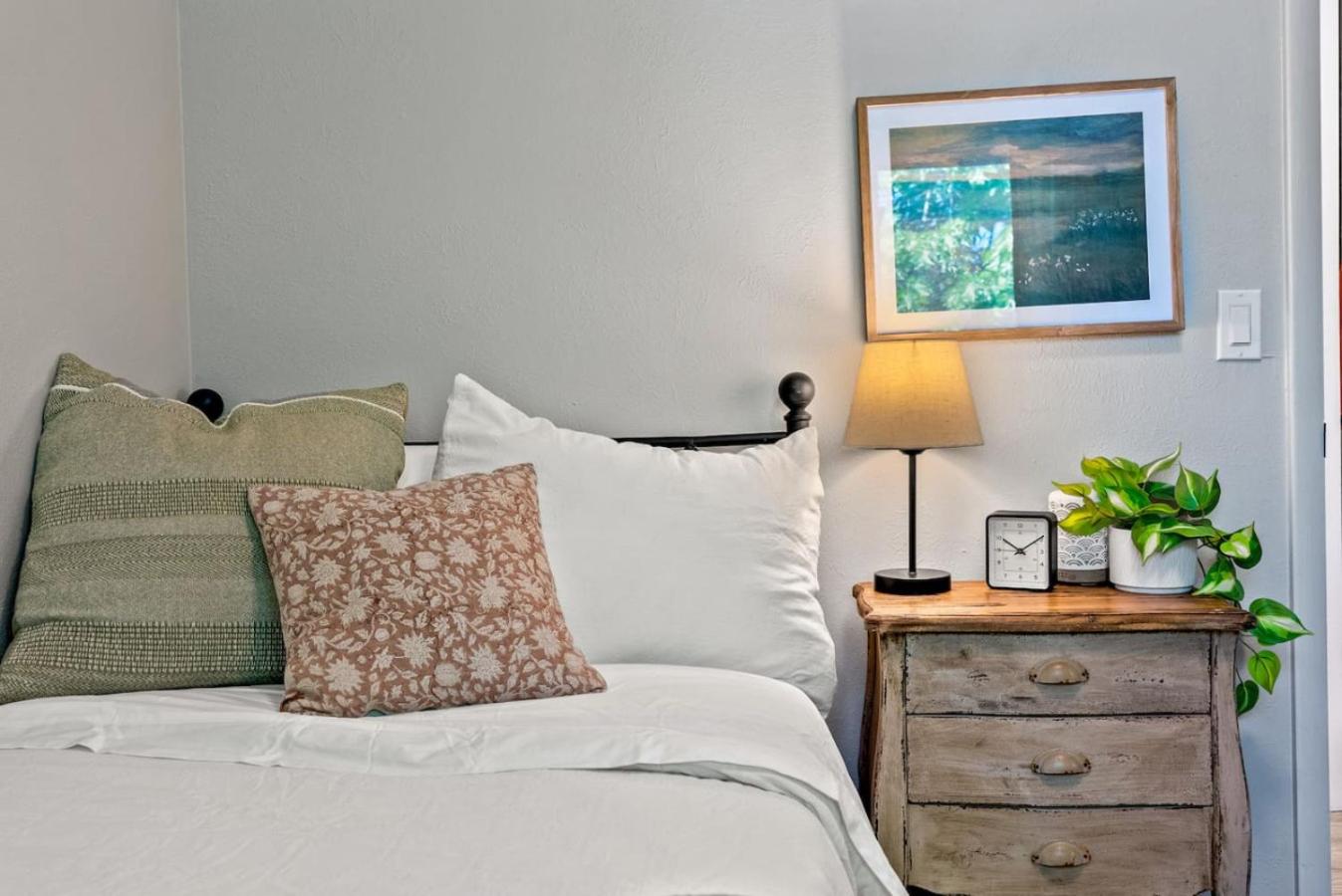 The Gather House Stylish Stay w Room to Play