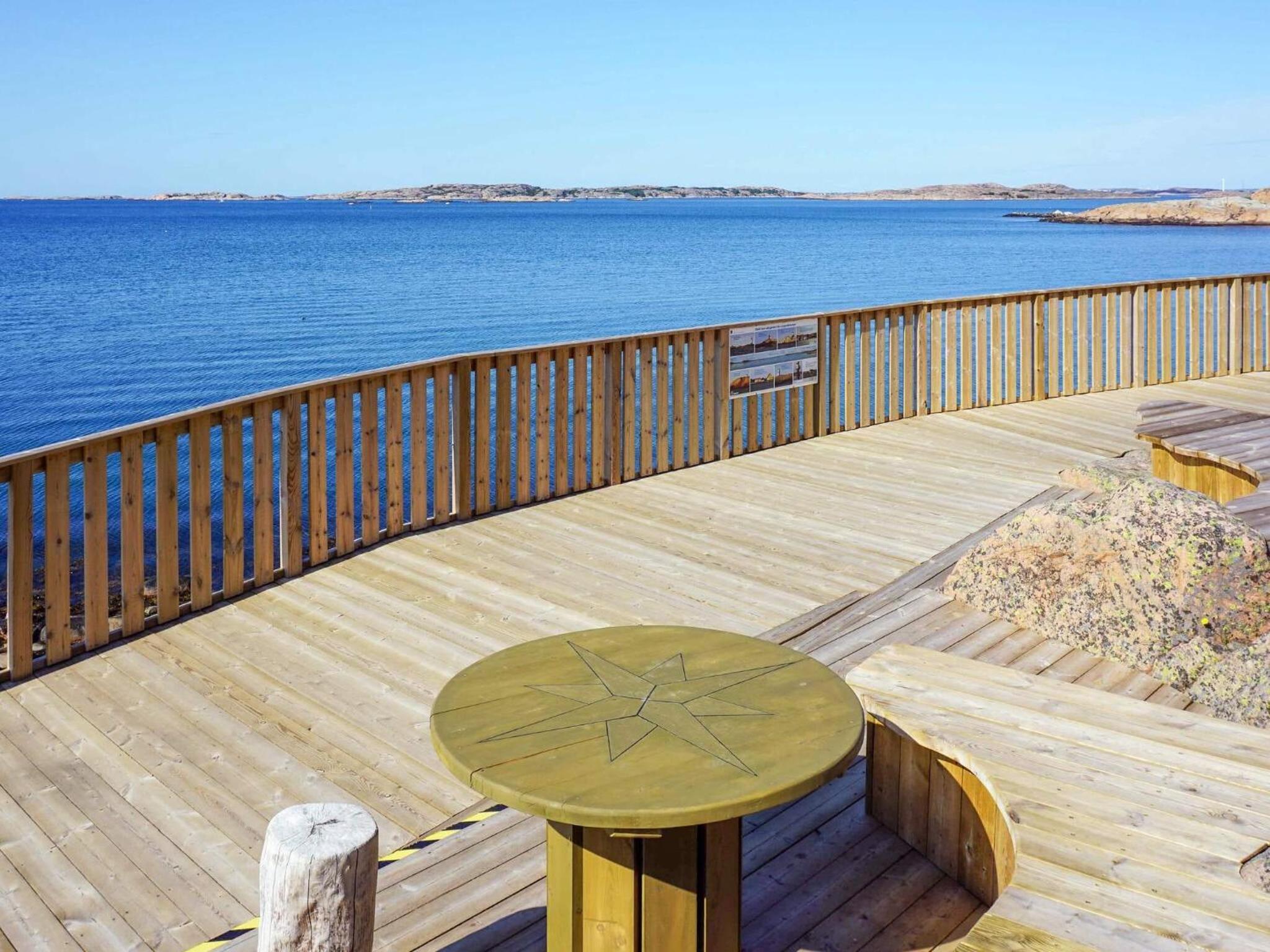 Family-Friendly Apartment by the Sea