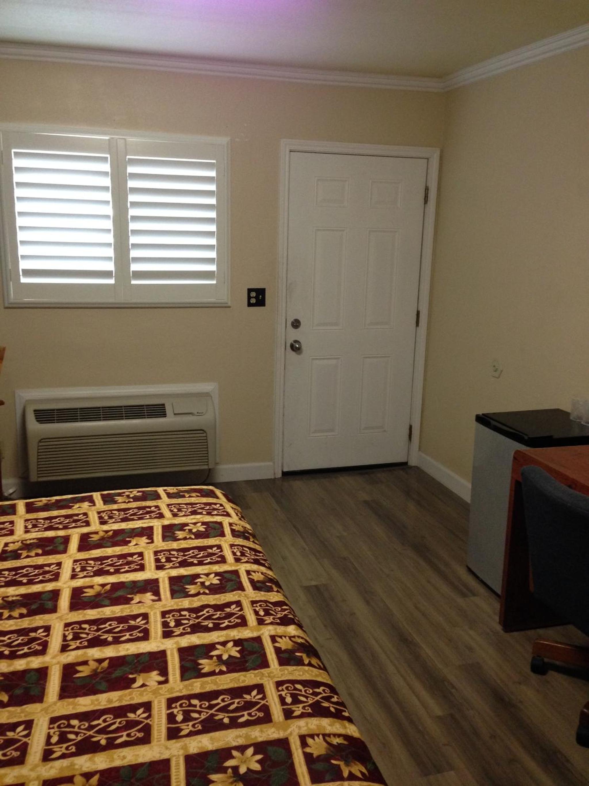 Value Inn - Property Image 9