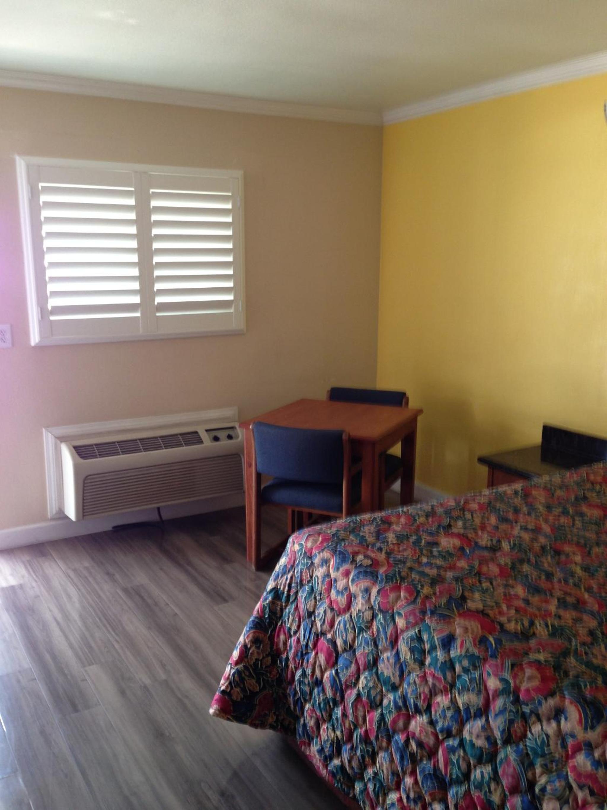 Value Inn - Property Image 8