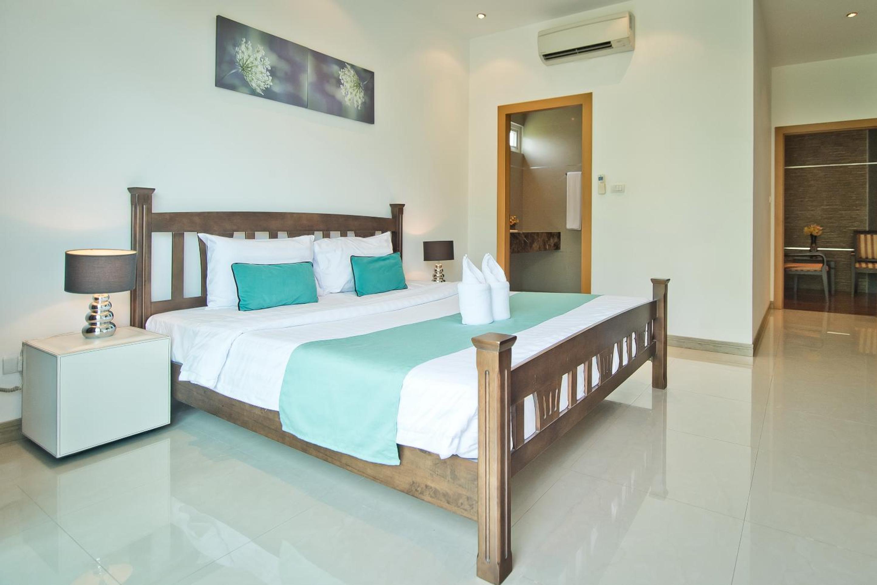 Tropicana Pool Villa
