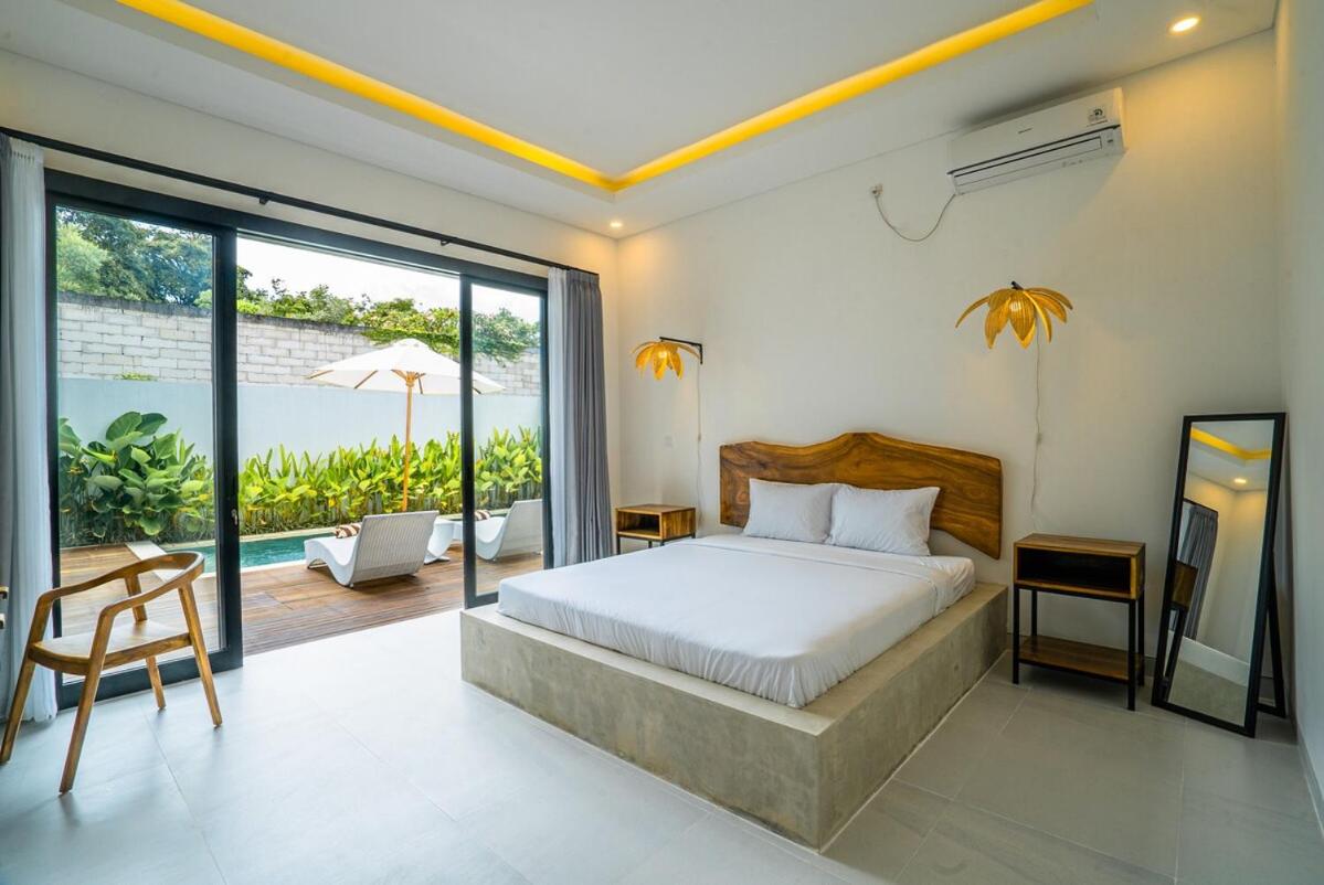 White Nights - 3BR Villa with Rooftop near Canggu