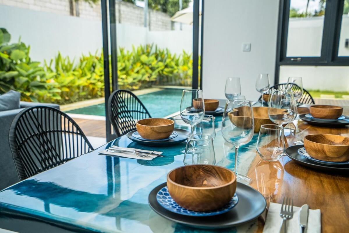 White Nights - 3BR Villa with Rooftop near Canggu