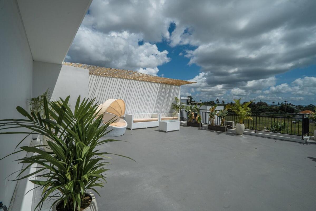 White Nights - 3BR Villa with Rooftop near Canggu