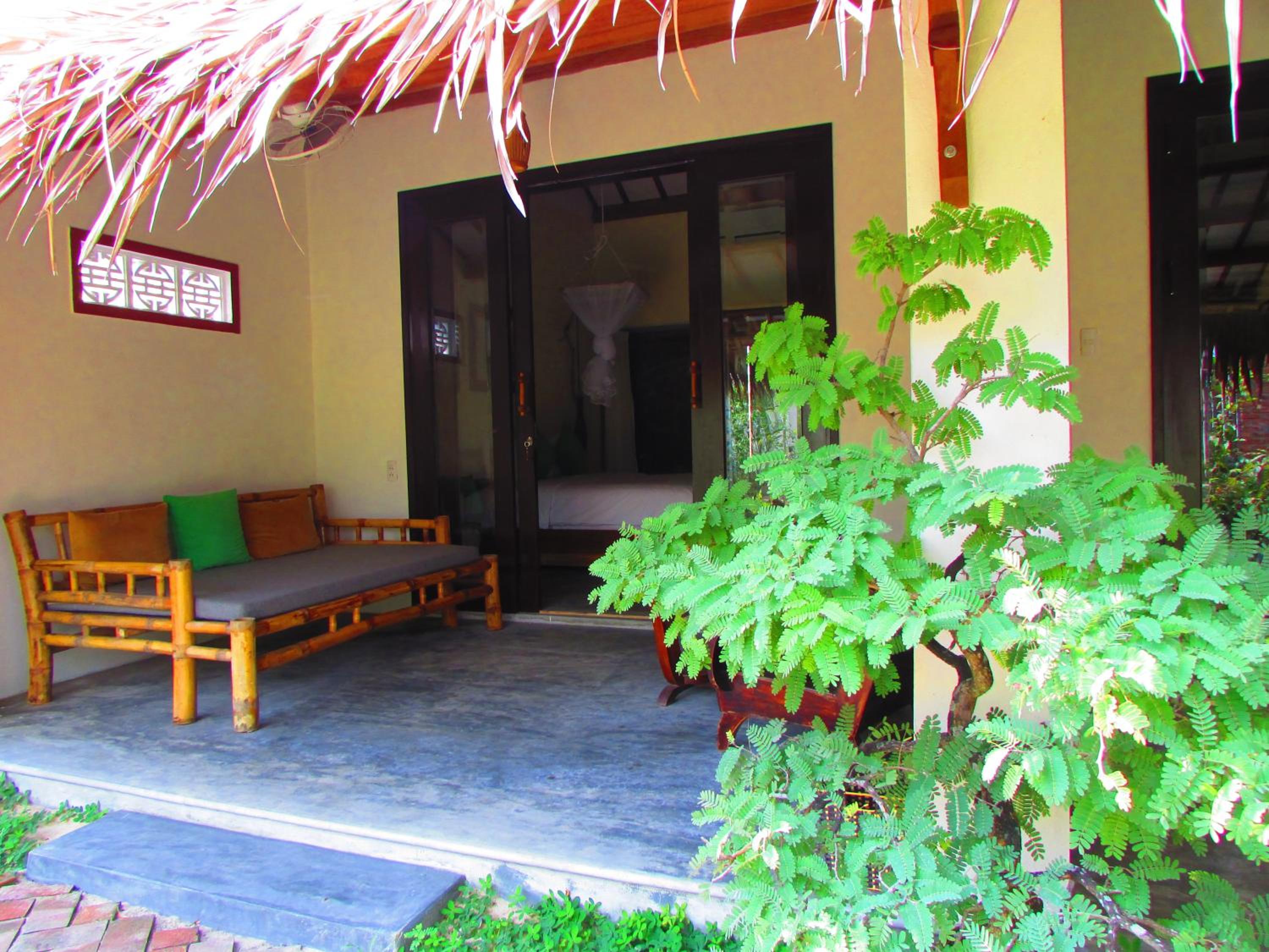 Red Flower Cottages Homestay
