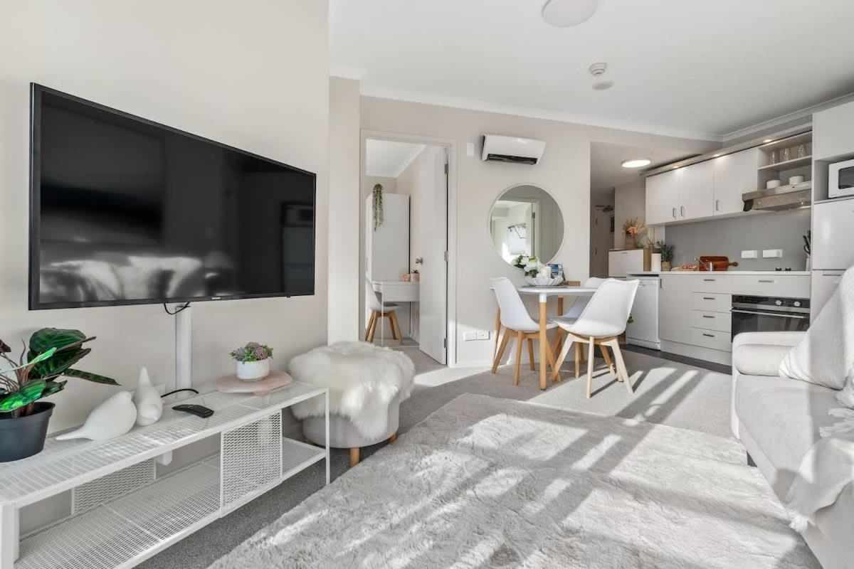 3BR Prime Spot, Walk Everywhere by Zodiak Stays