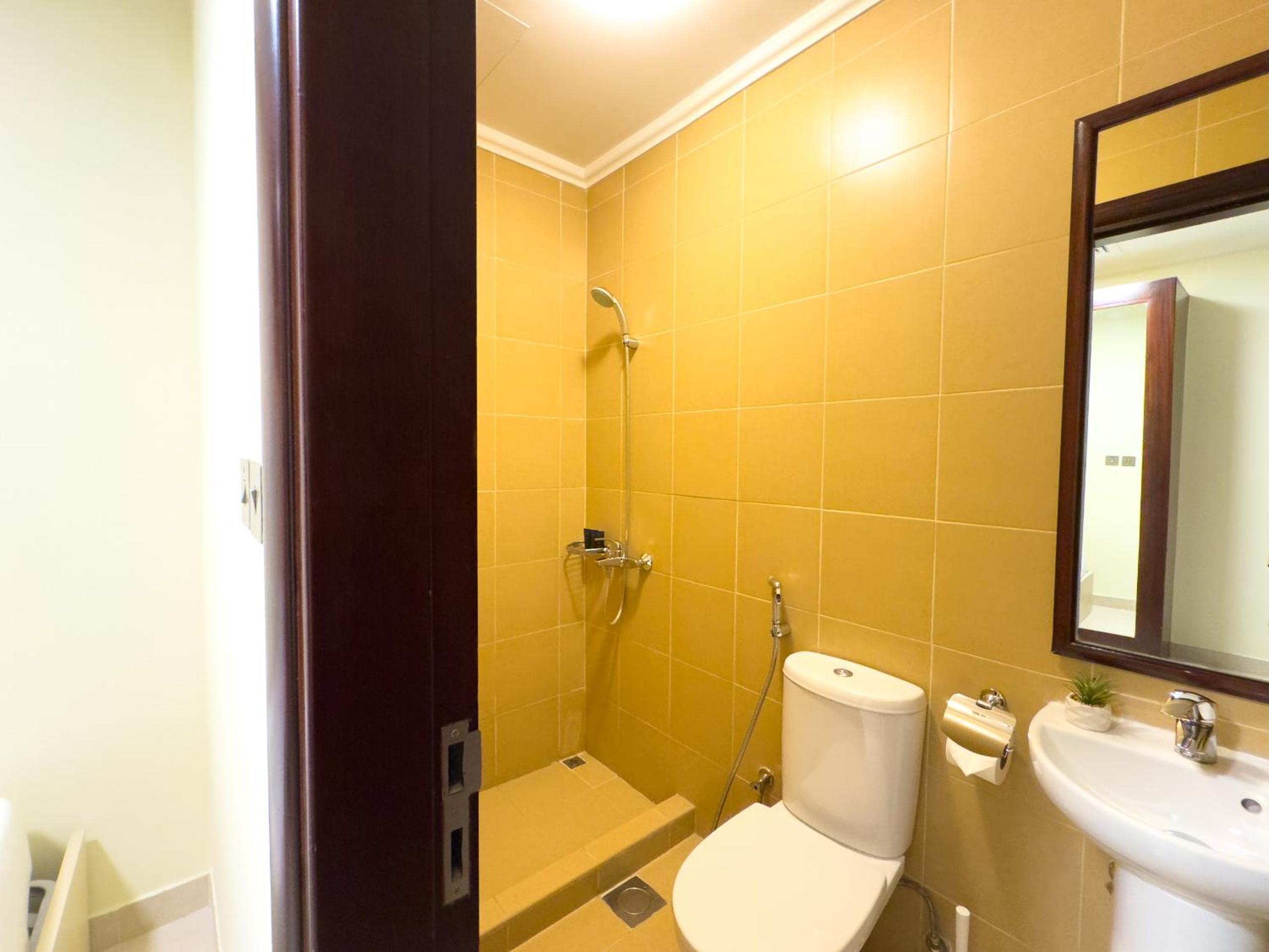 Luxury 2BR plus Maidrm at Grandeur Res Palm Jumeir