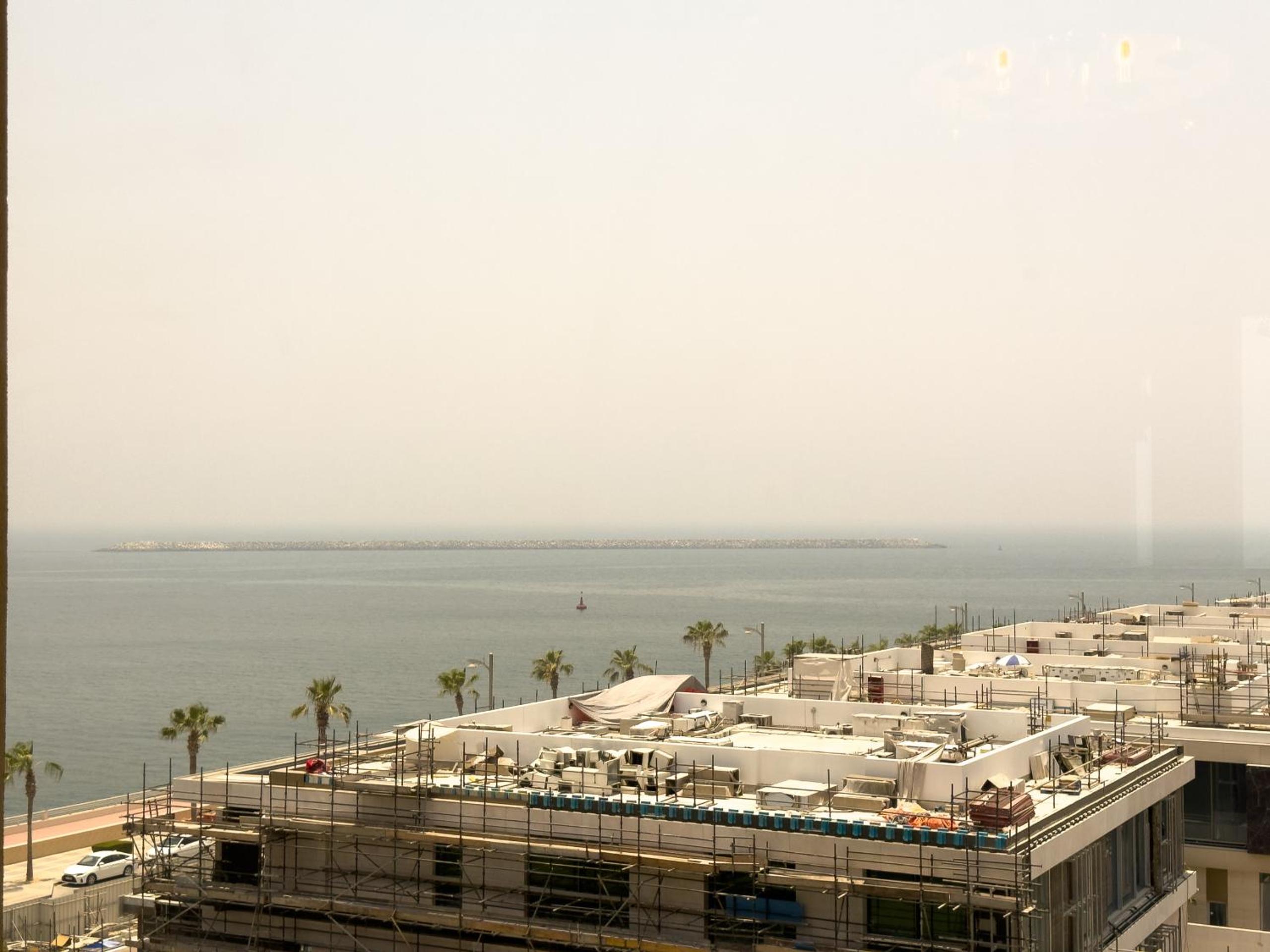 Luxury 2BR plus Maidrm at Grandeur Res Palm Jumeir