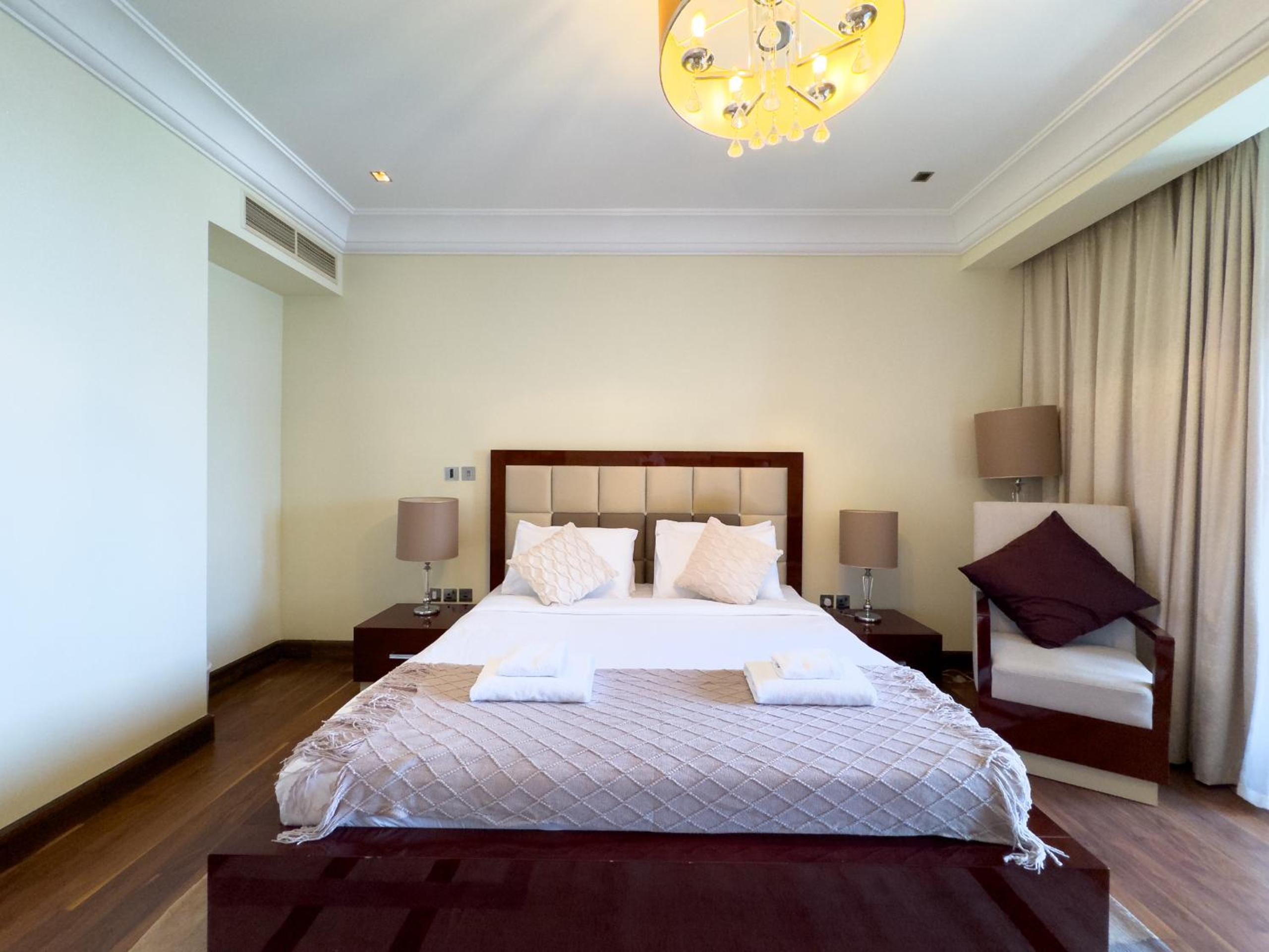 Luxury 2BR plus Maidrm at Grandeur Res Palm Jumeir