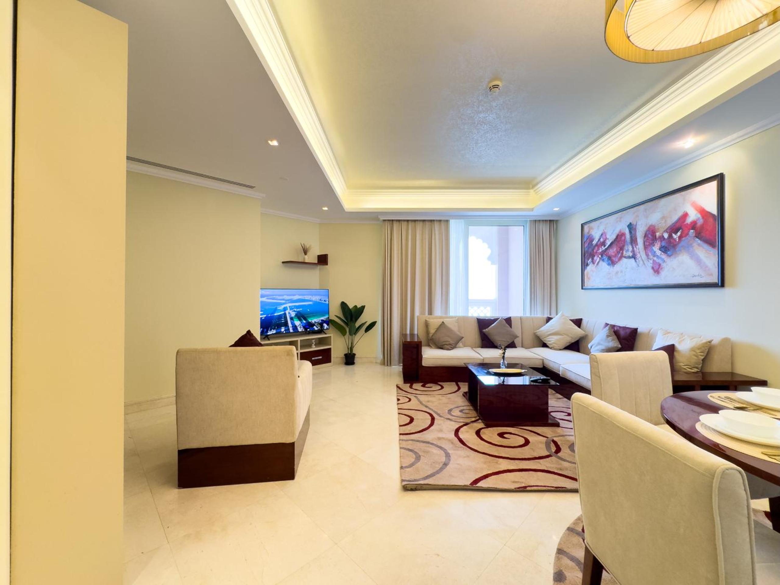Luxury 2BR plus Maidrm at Grandeur Res Palm Jumeir