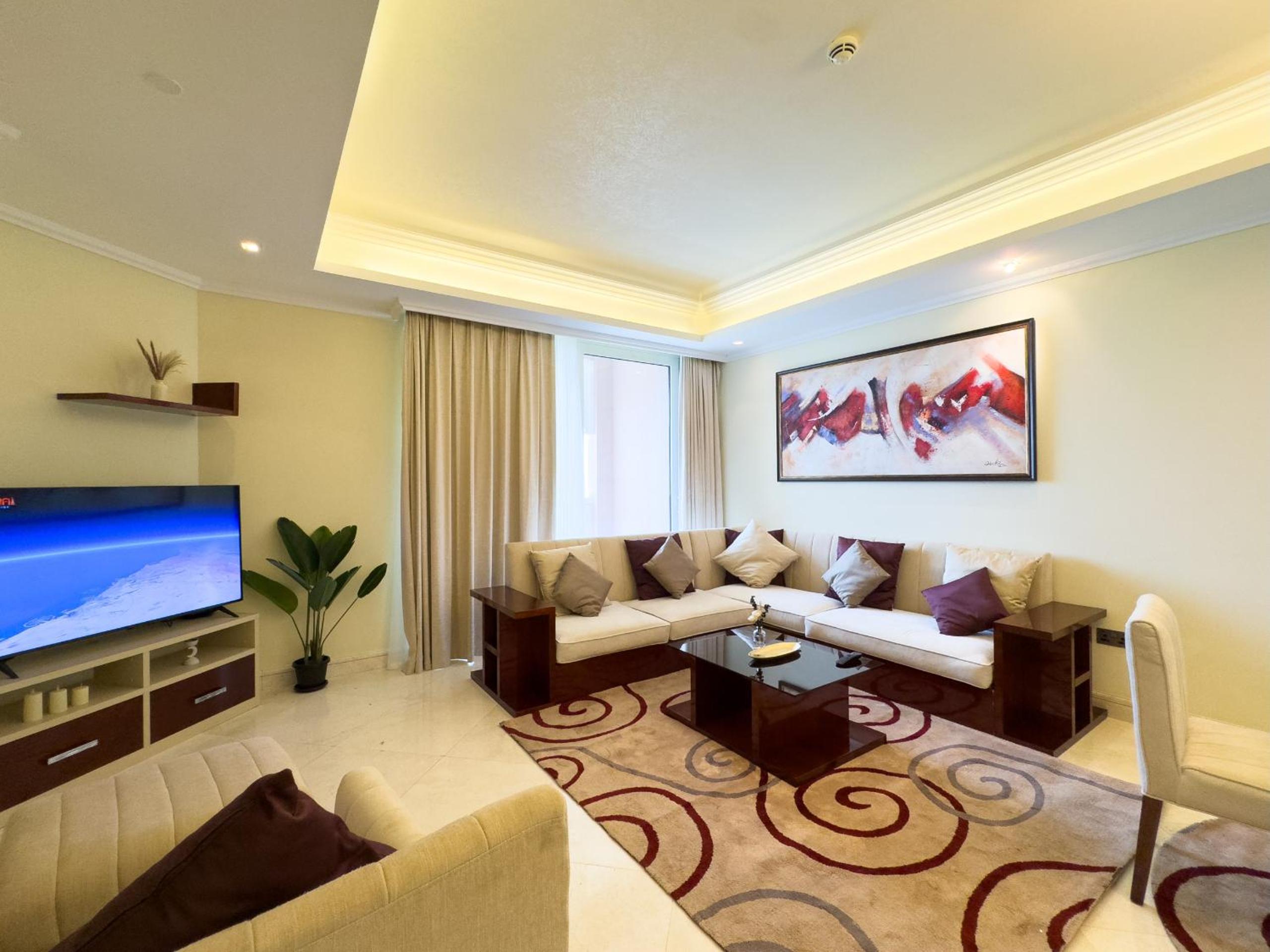 Luxury 2BR plus Maidrm at Grandeur Res Palm Jumeir