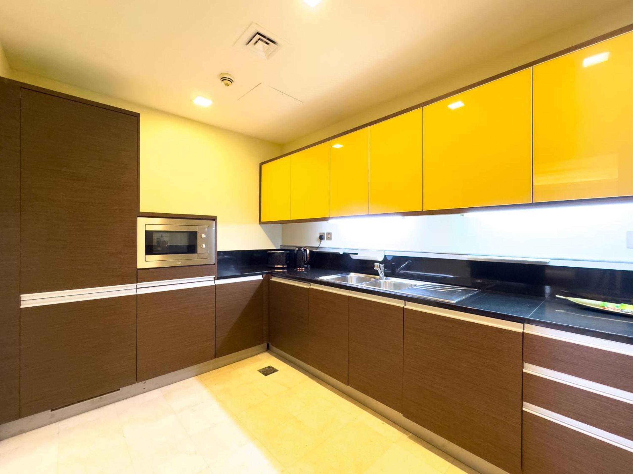Luxury 2BR plus Maidrm at Grandeur Res Palm Jumeir