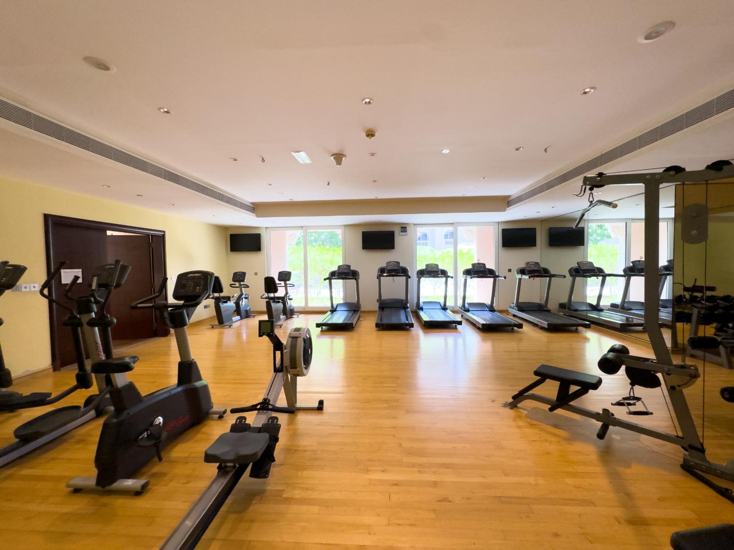 Luxury 2BR plus Maidrm at Grandeur Res Palm Jumeir