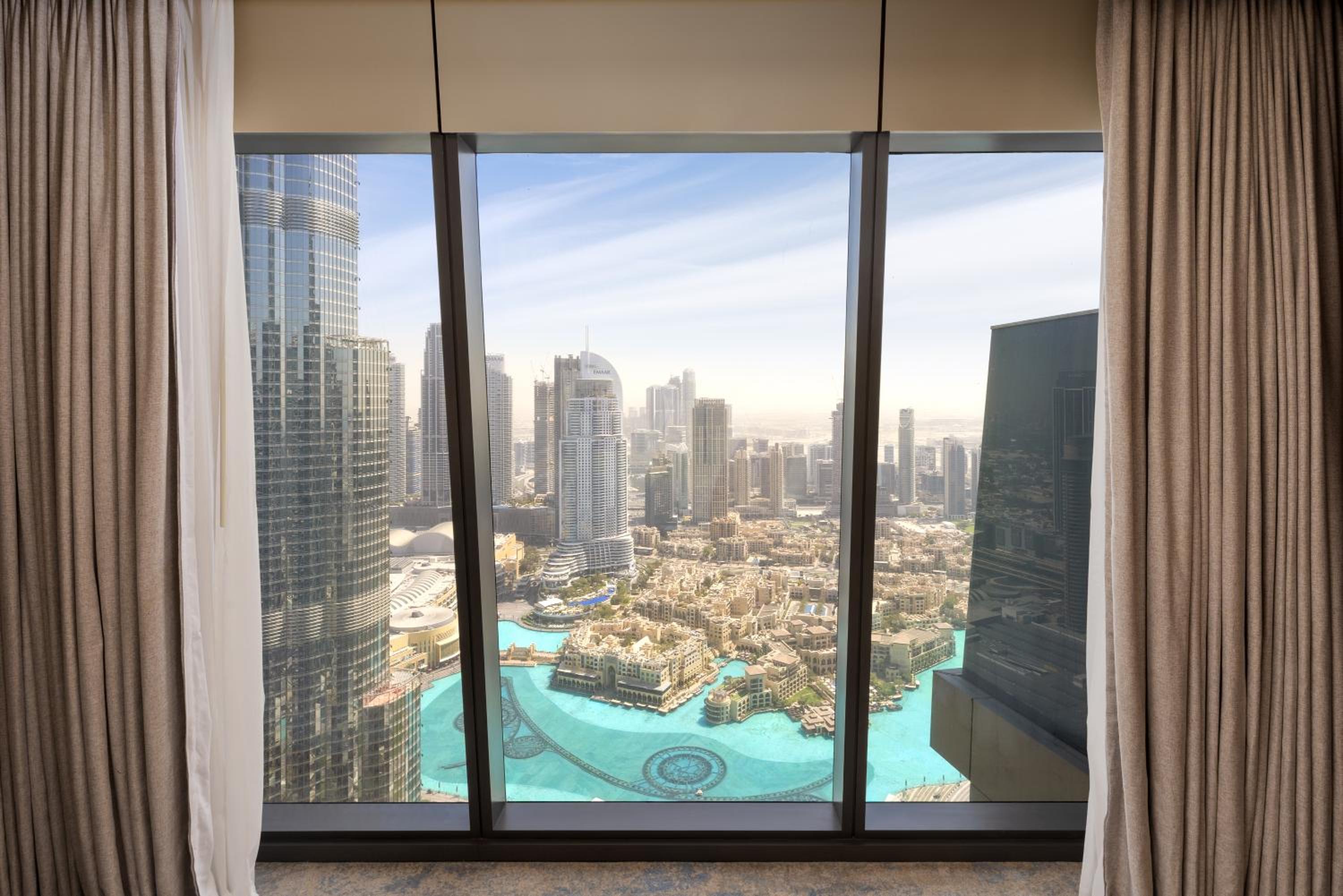 Maison Privee - Luxury Apt with Spectacular Burj Khalifa Views