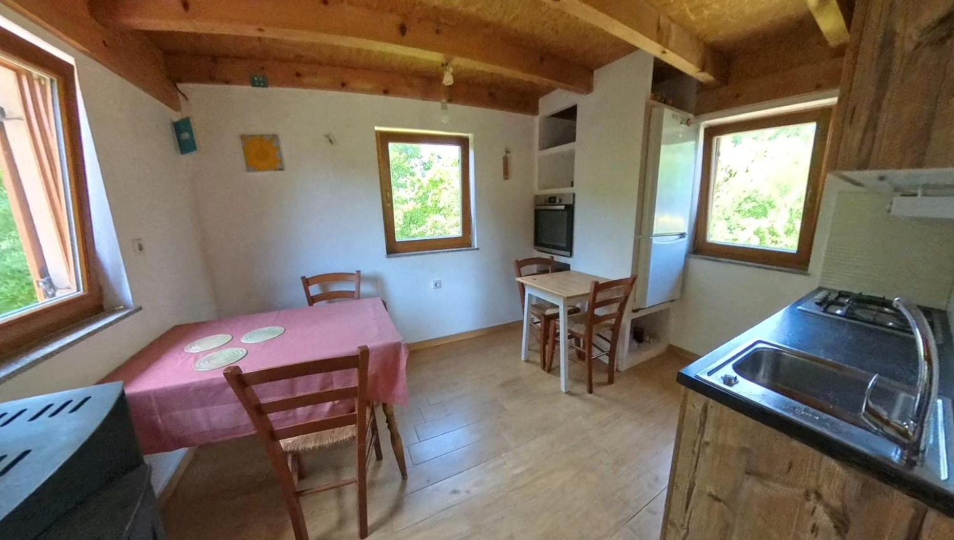 Glamping Volčji tabor - zavetje tišine sredi gozda