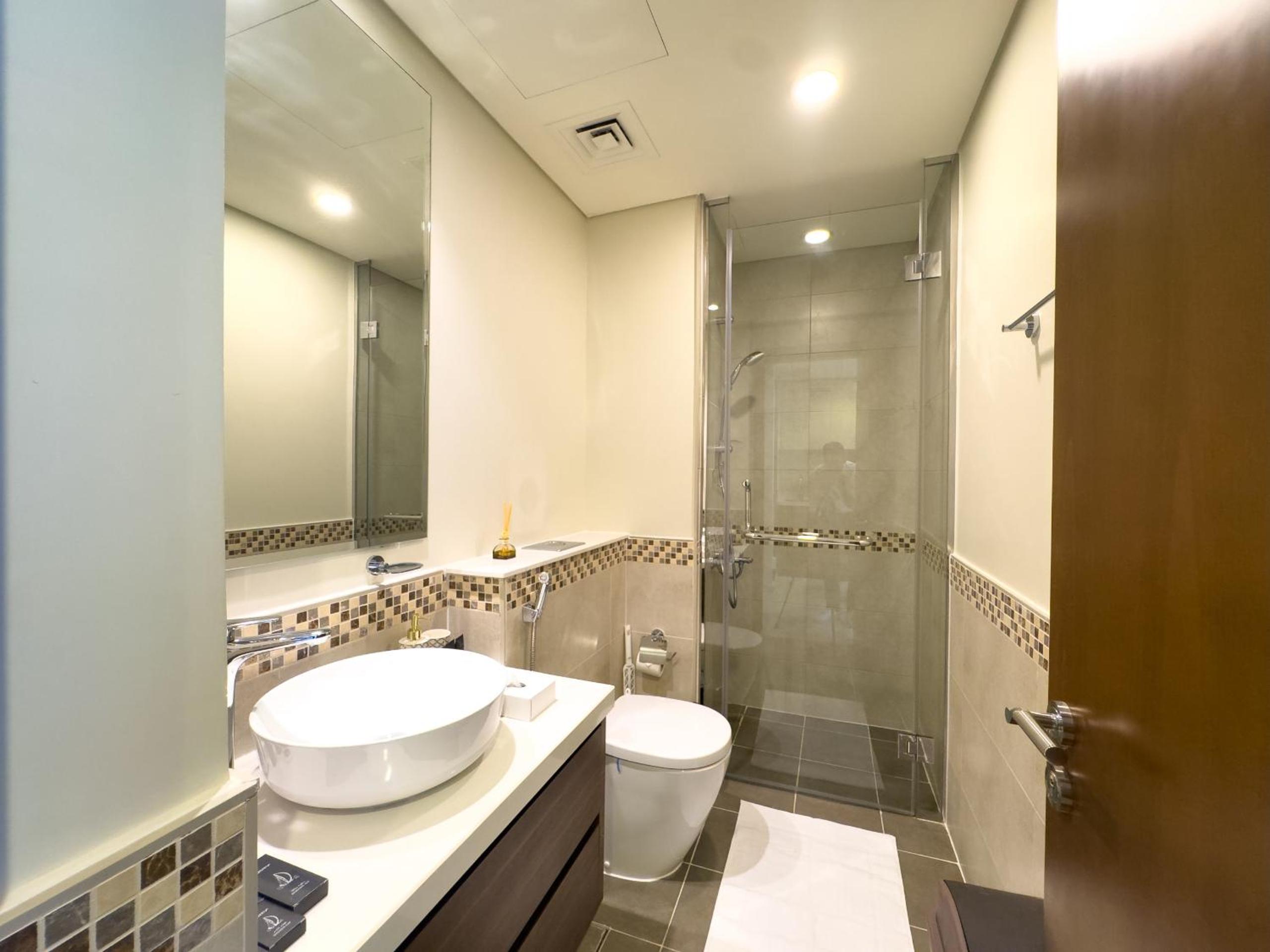 Comfy 1br at Reva Res Business Bay 1701