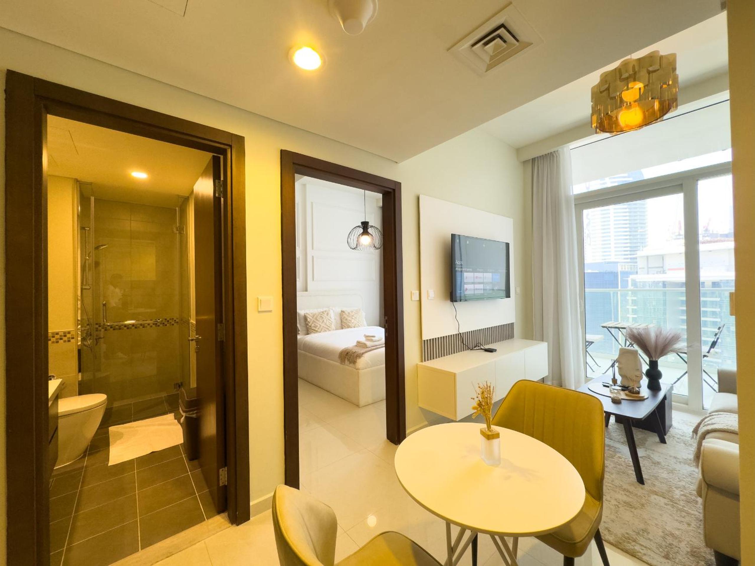 Comfy 1br at Reva Res Business Bay 1701