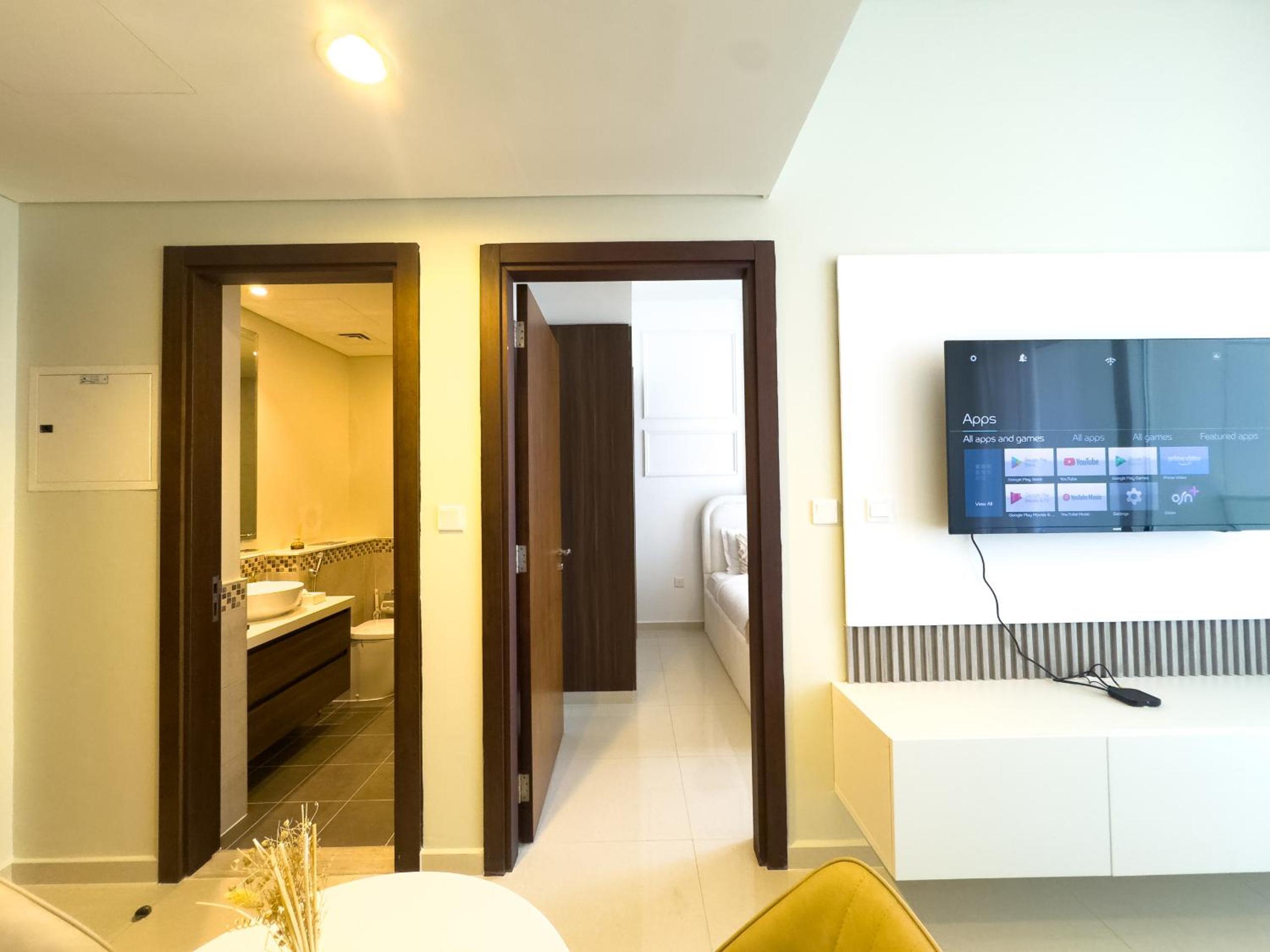 Comfy 1br at Reva Res Business Bay 1701