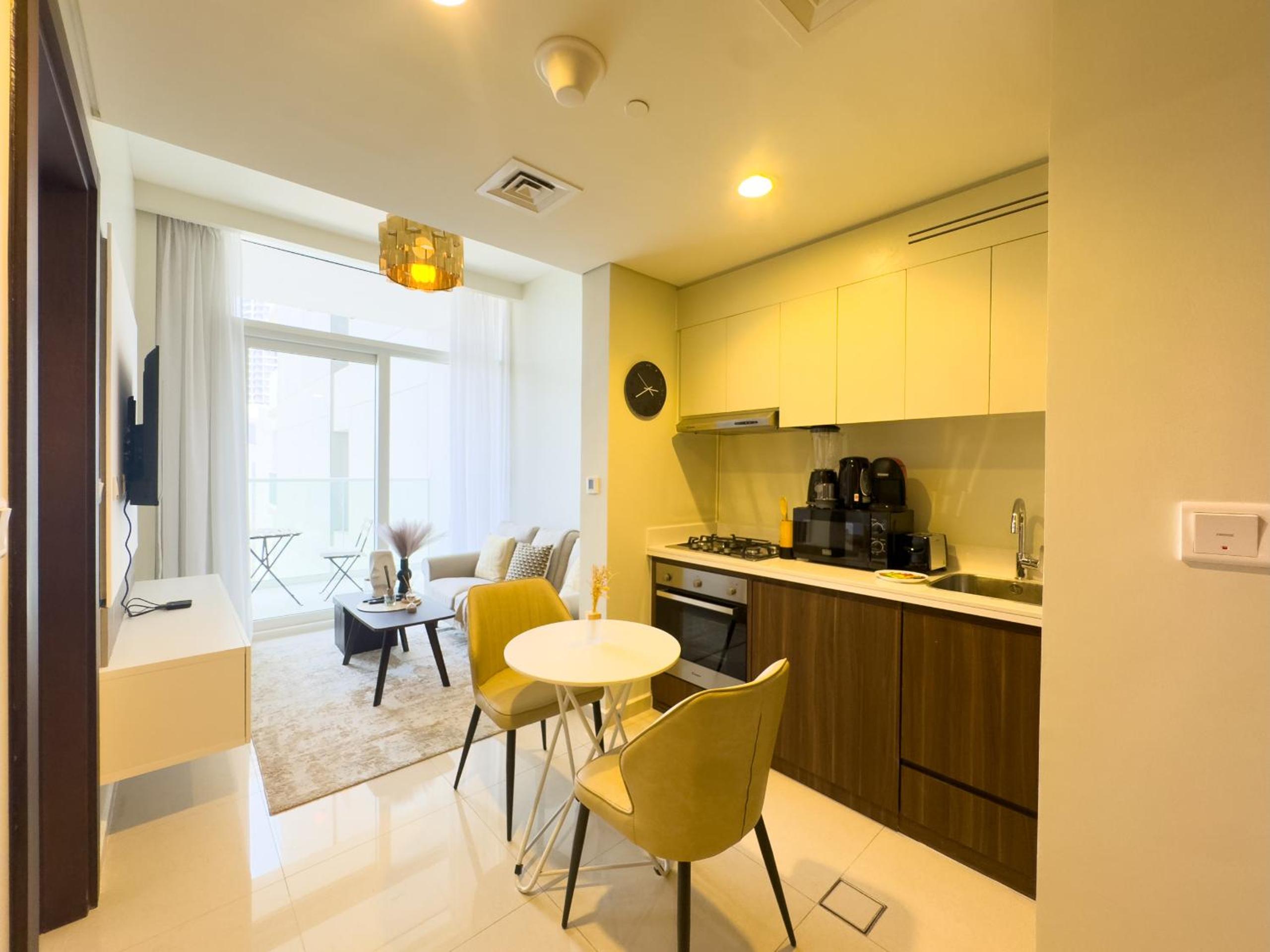 Comfy 1br at Reva Res Business Bay 1701