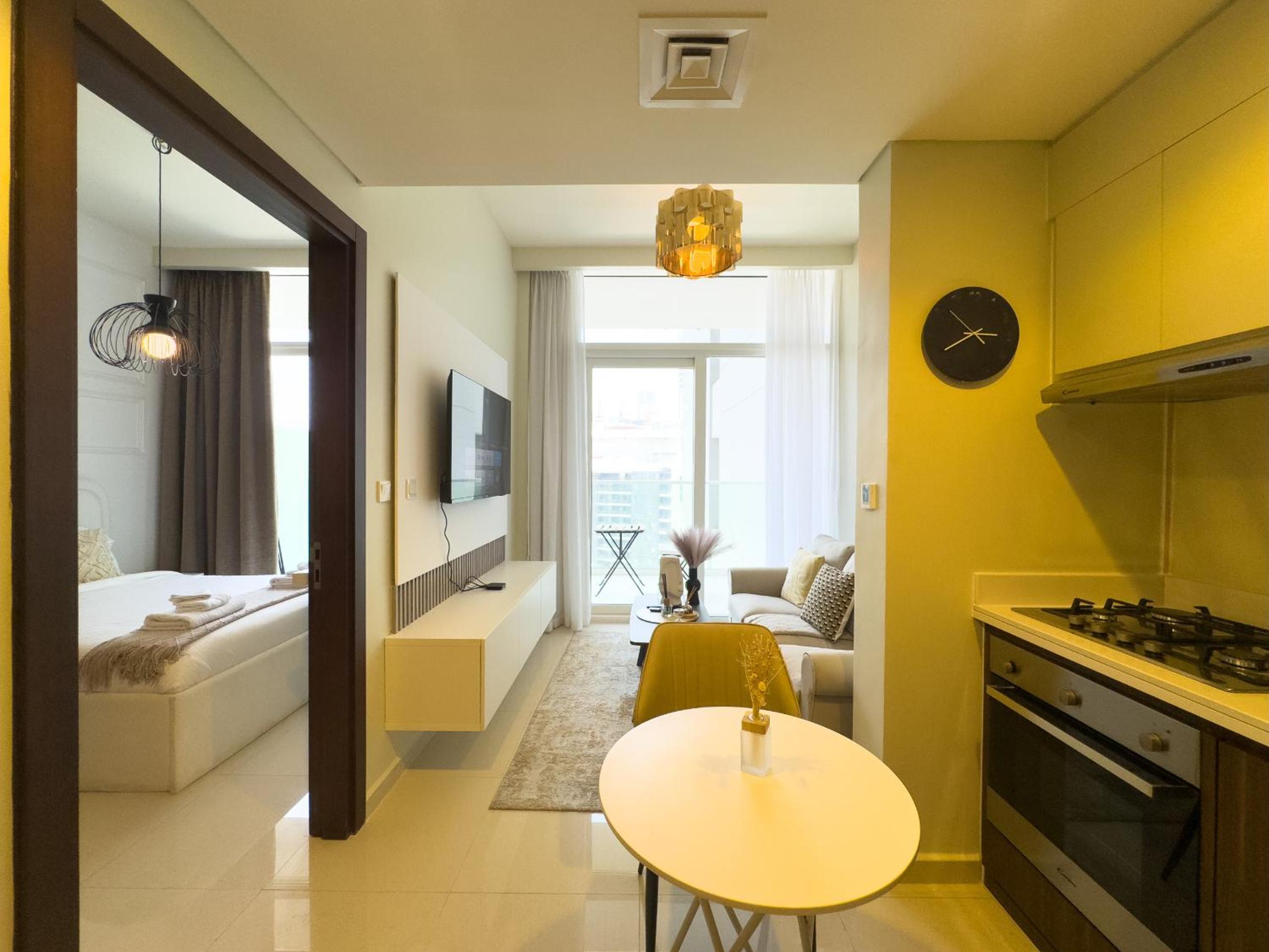 Comfy 1br at Reva Res Business Bay 1701