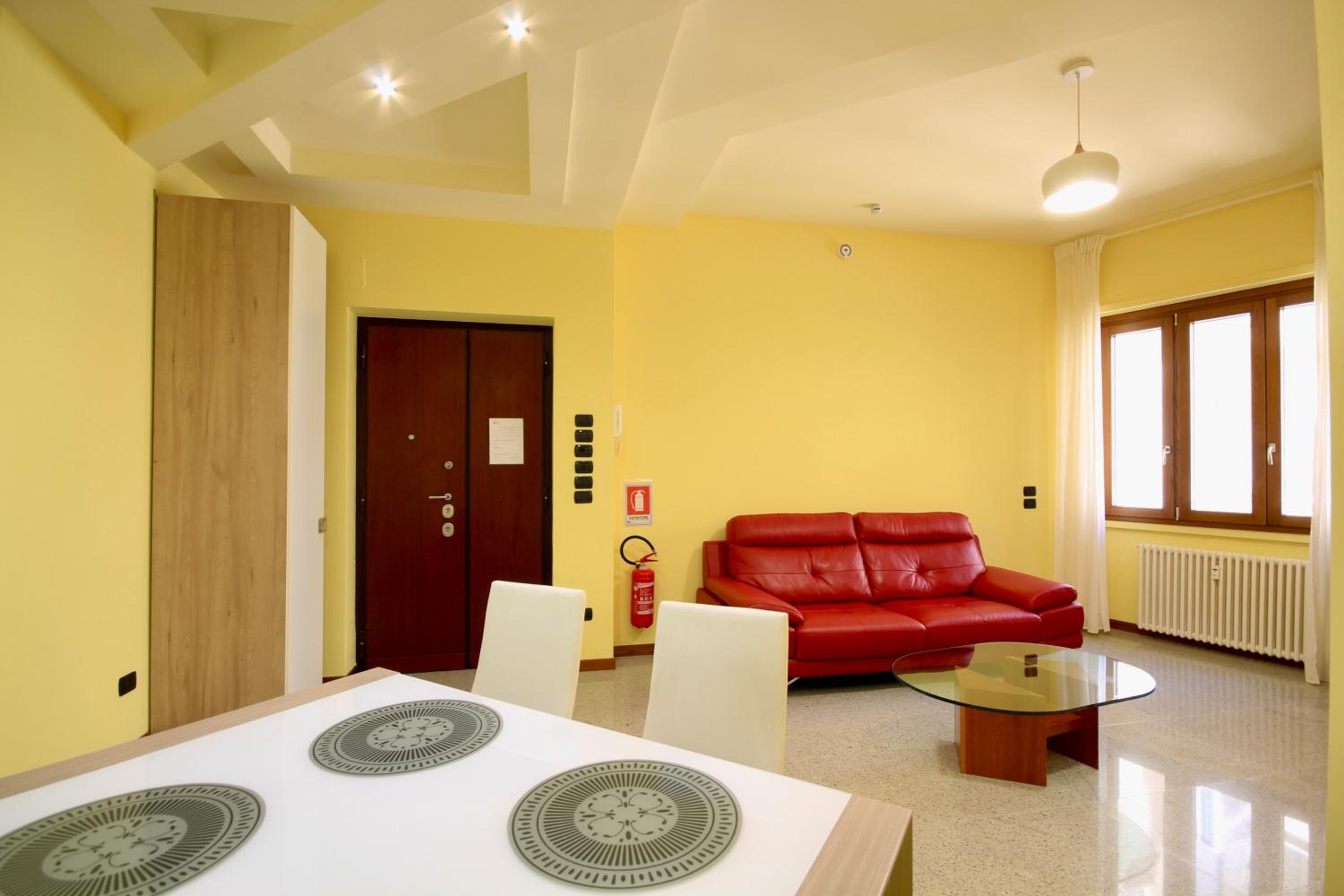 HC - CloHouse Spacious Flat