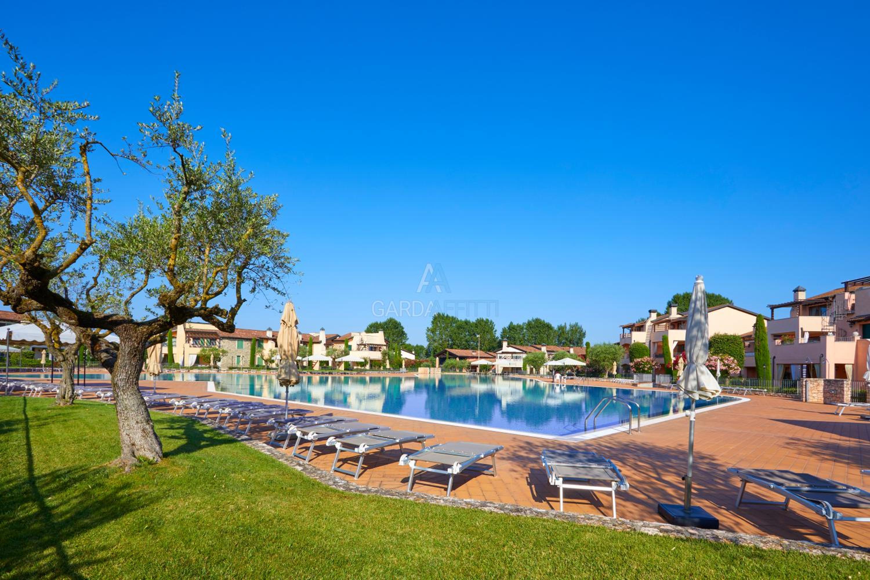 Resort Apartment - Borgo esclusivo con Piscine e Campi sportivi