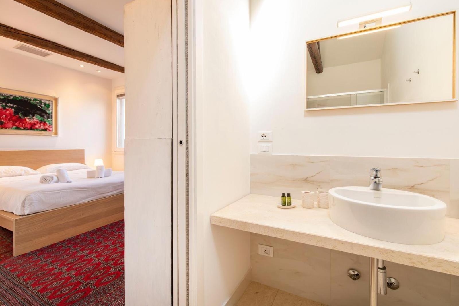 ComeCasa 3 min walk from San Marco Apartment with beautiful roof terrace