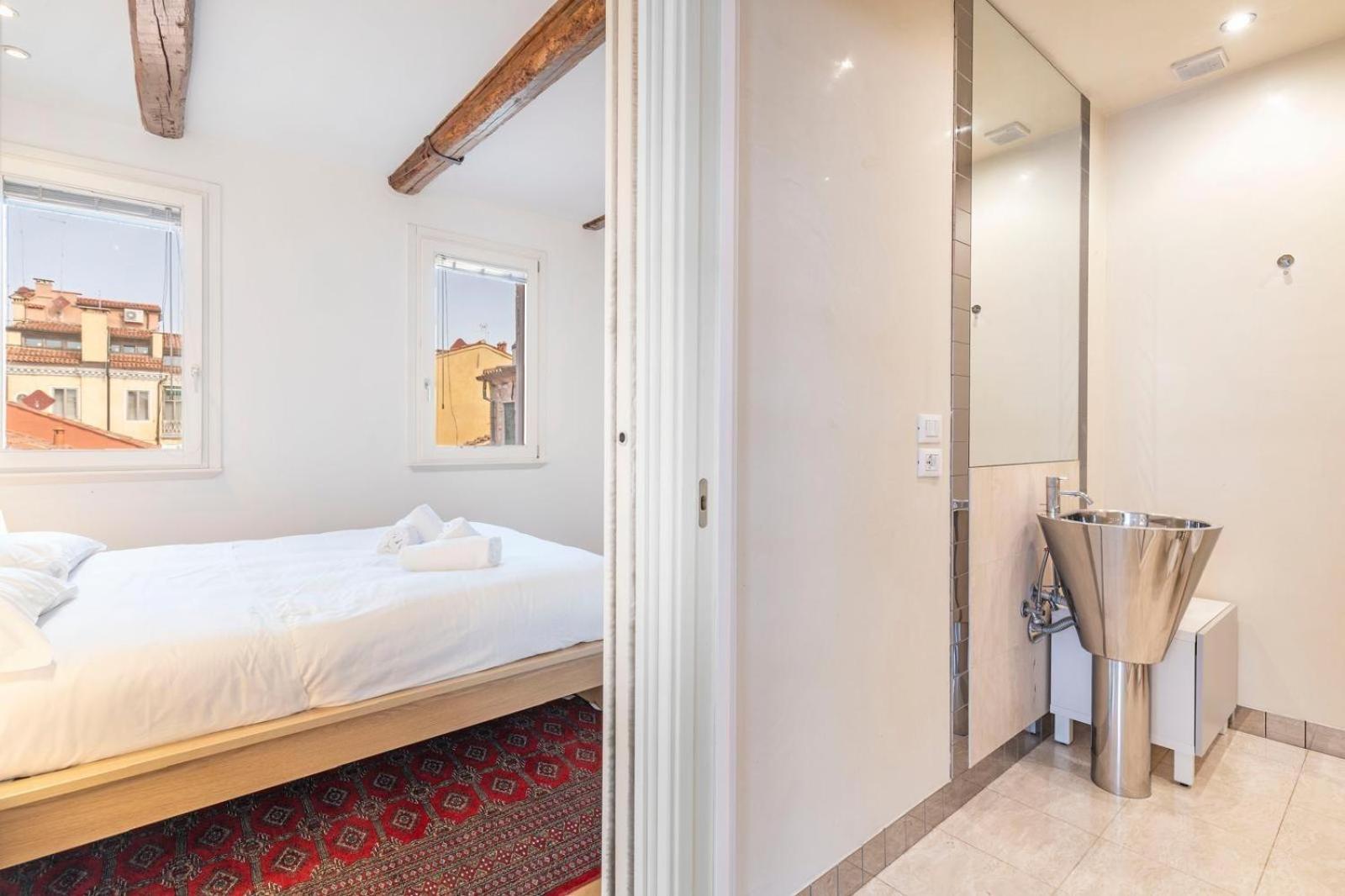 ComeCasa 3 min walk from San Marco Apartment with beautiful roof terrace