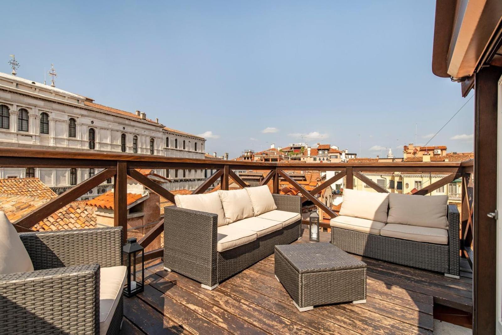 ComeCasa 3 min walk from San Marco Apartment with beautiful roof terrace