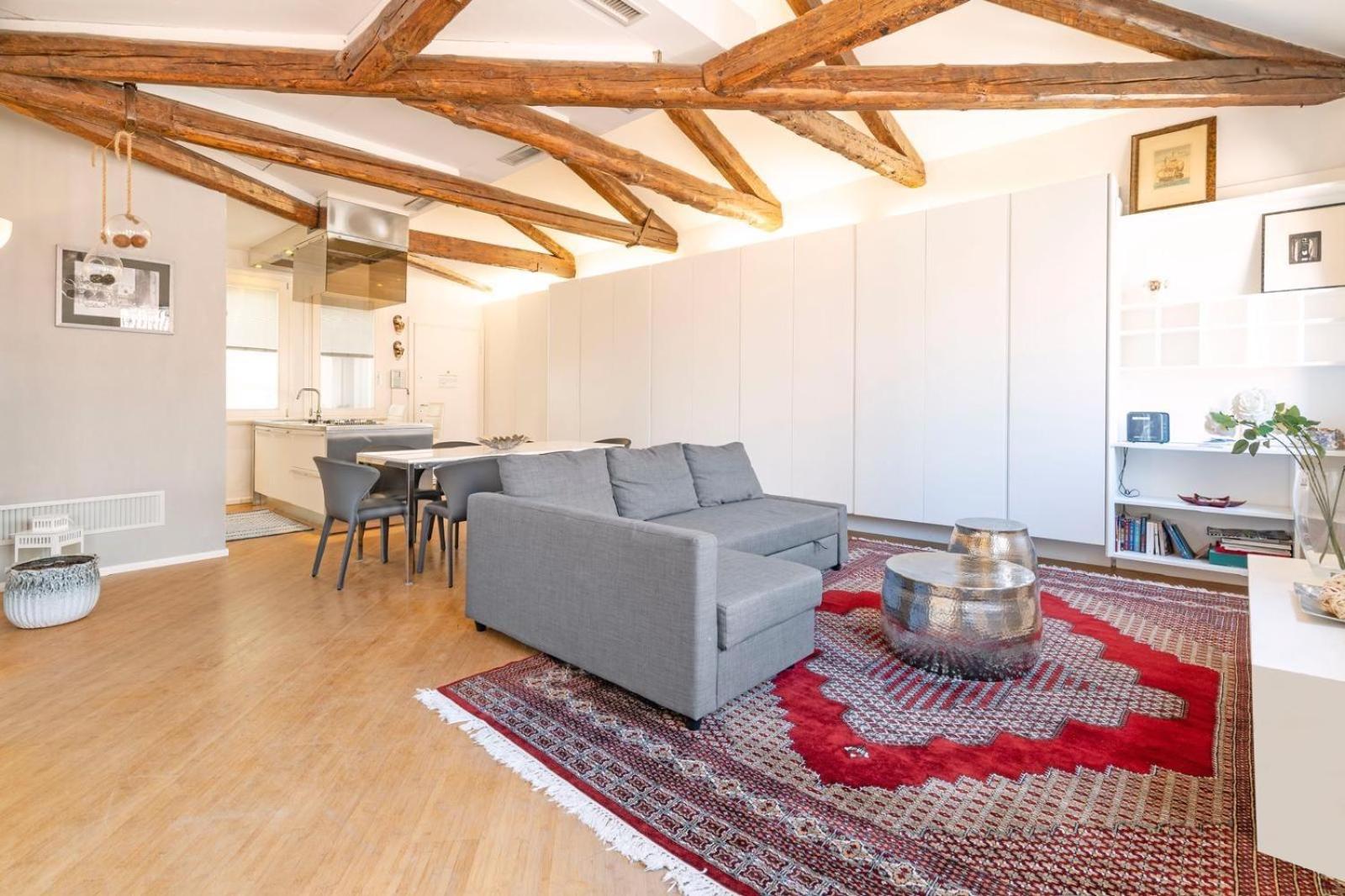 ComeCasa 3 min walk from San Marco Apartment with beautiful roof terrace