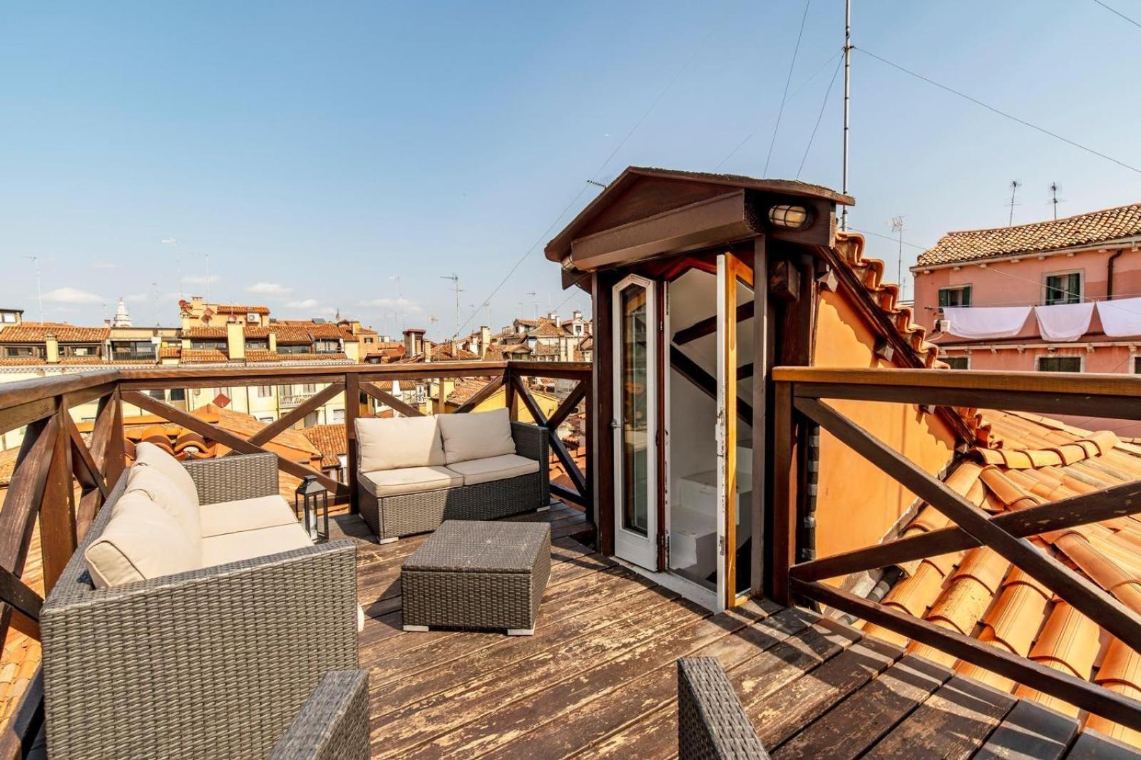 ComeCasa 3 min walk from San Marco Apartment with beautiful roof terrace