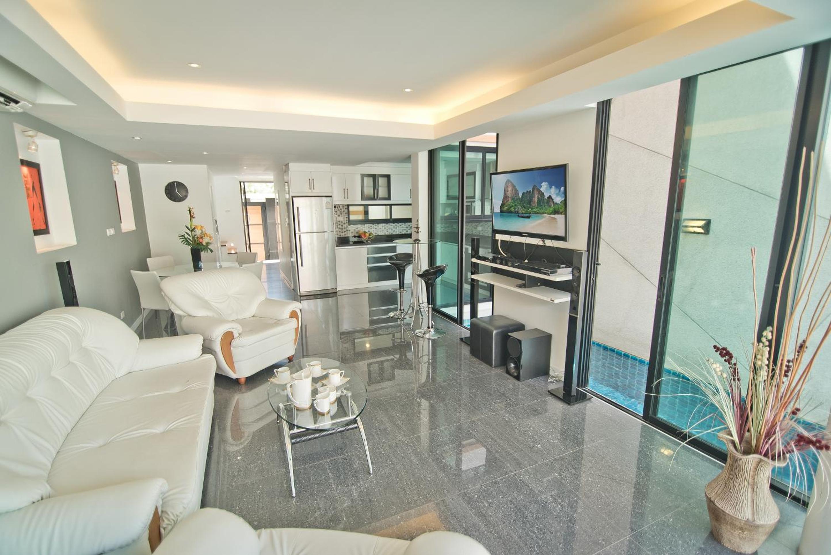 Tropicana Pool Villa