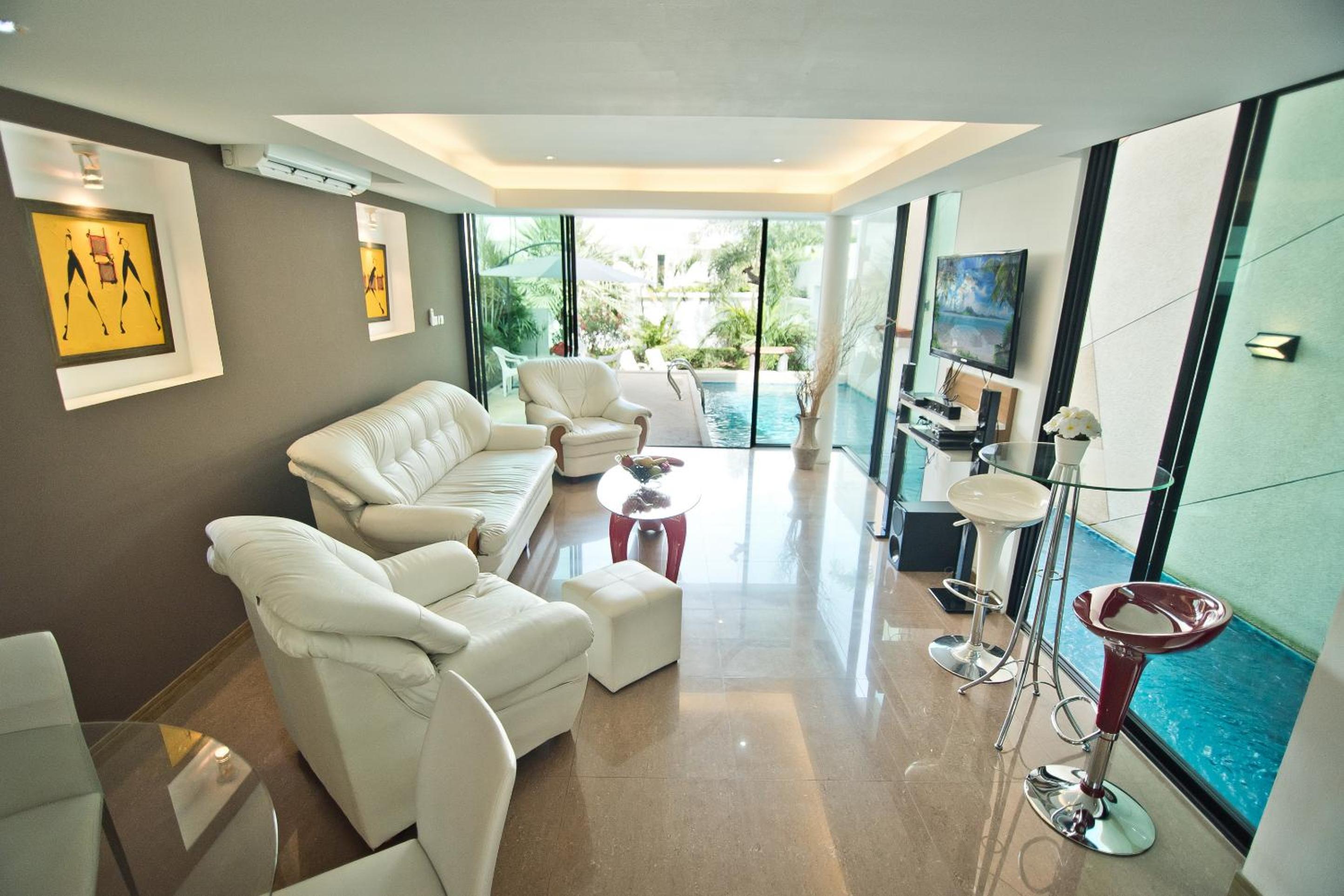 Tropicana Pool Villa