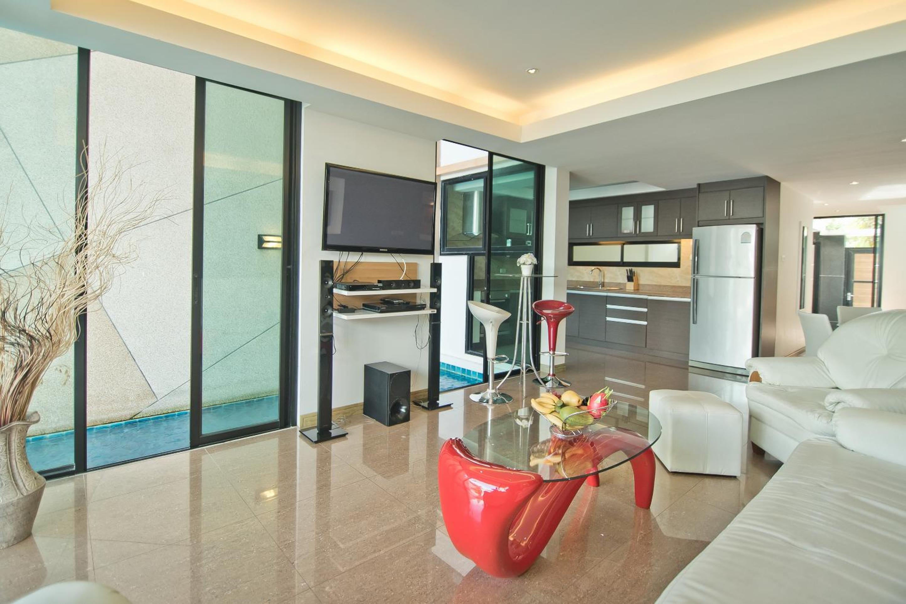 Tropicana Pool Villa