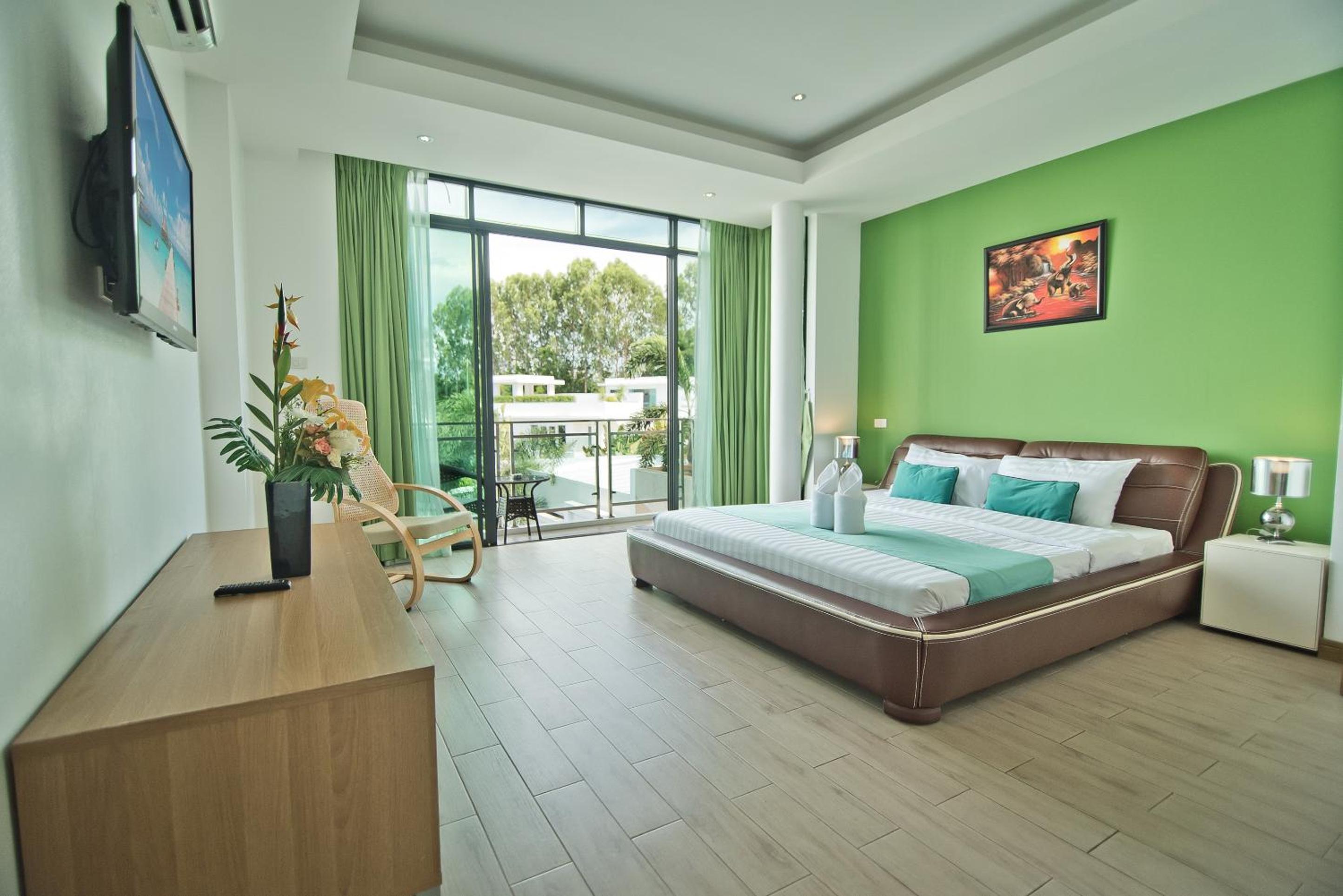 Tropicana Pool Villa